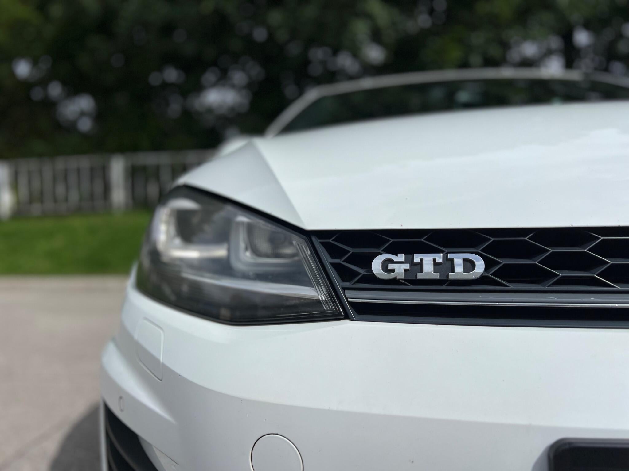 Volkswagen Golf - Image 4