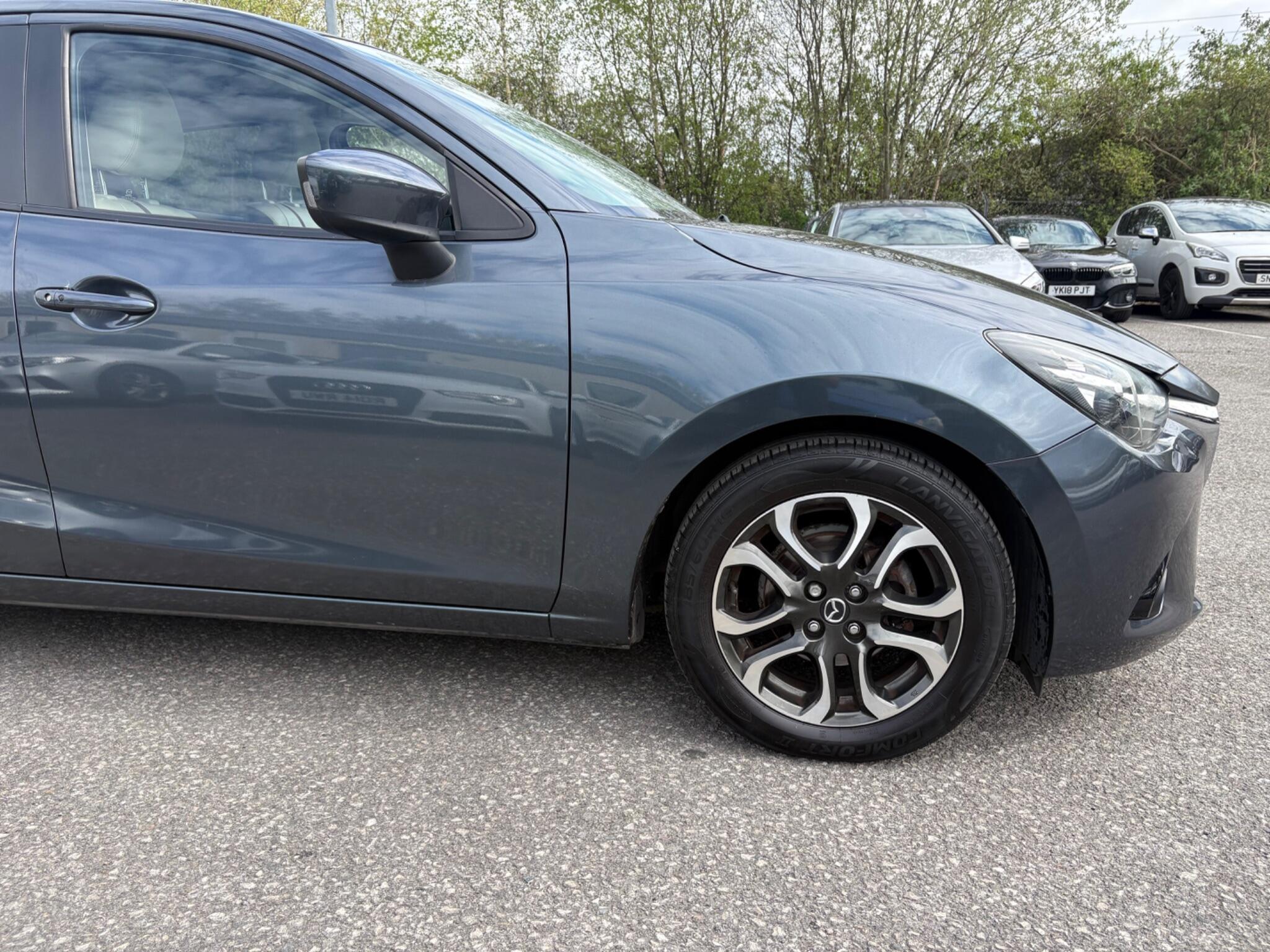 Mazda MAZDA2 - Image 25