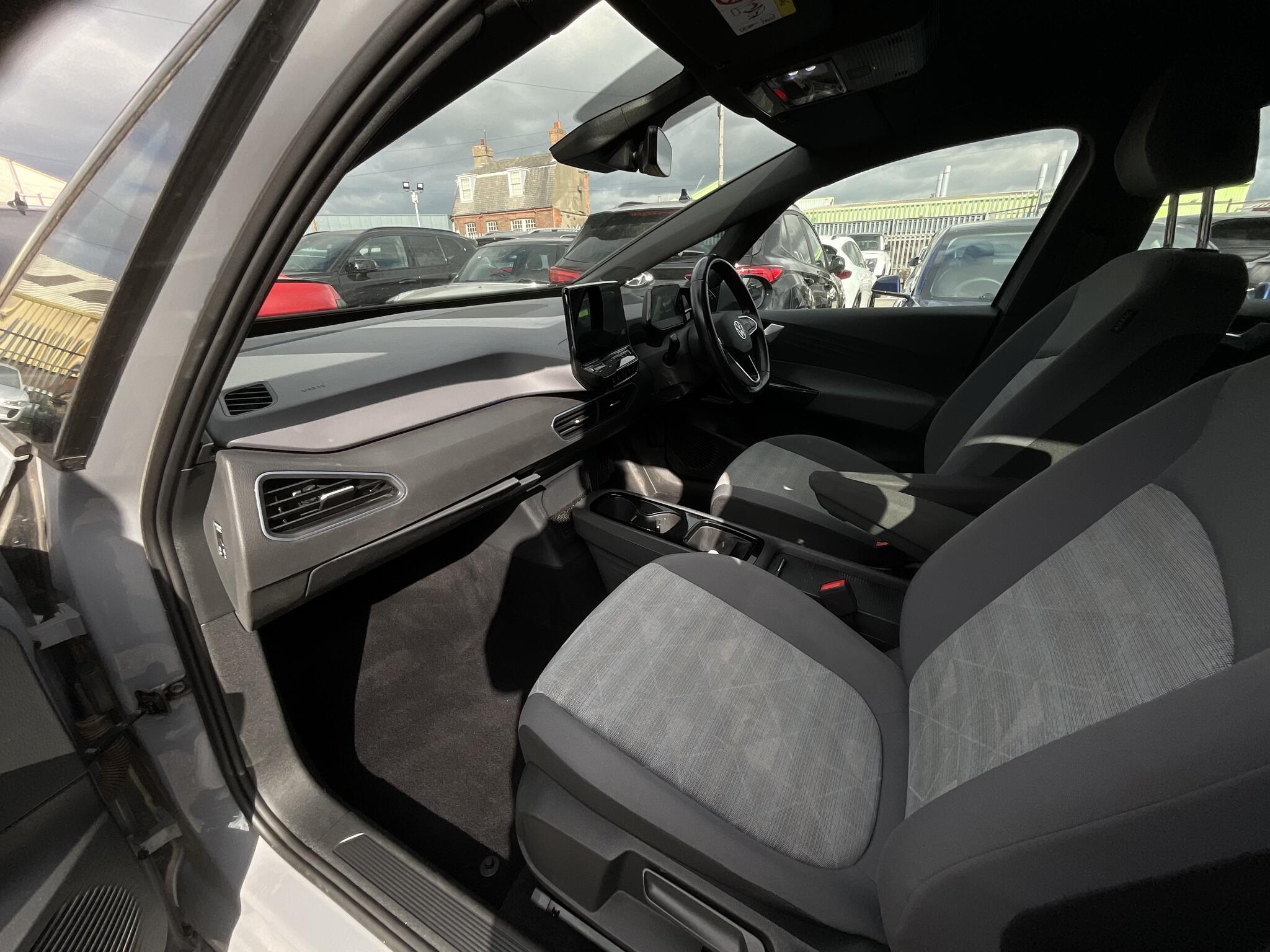 Volkswagen ID.3 - Image 16