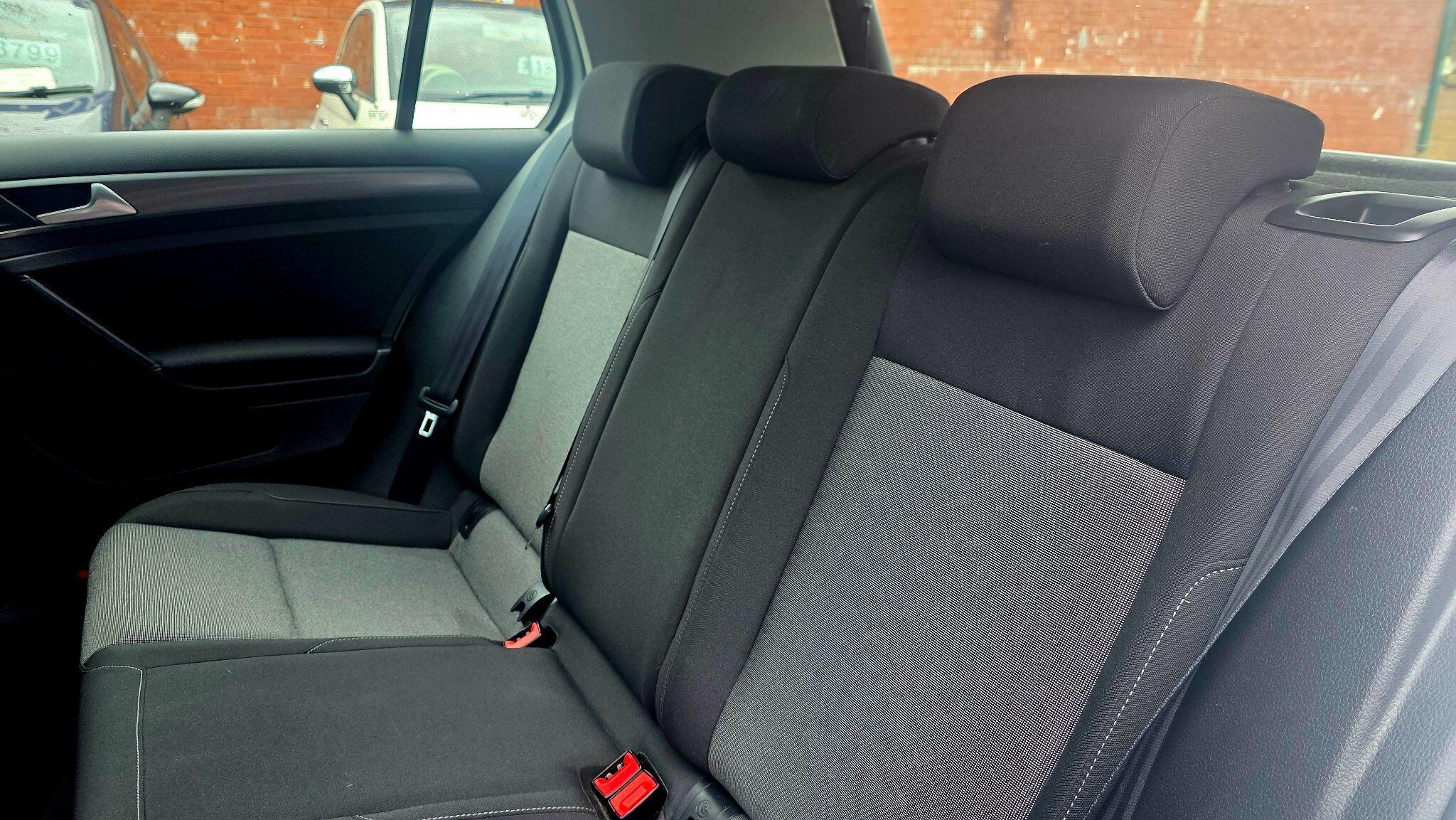 Volkswagen Golf - Image 16