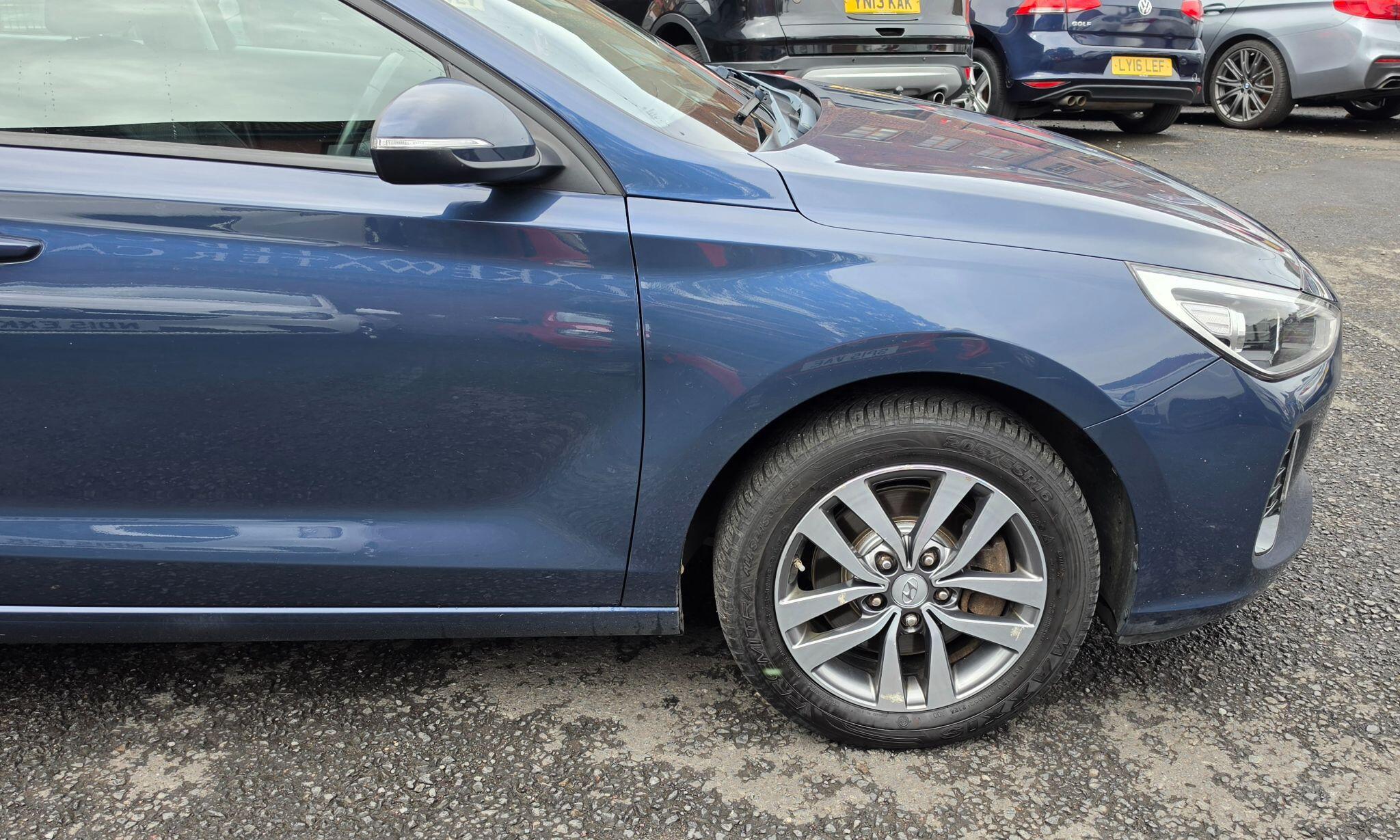 Hyundai i30 - Image 9