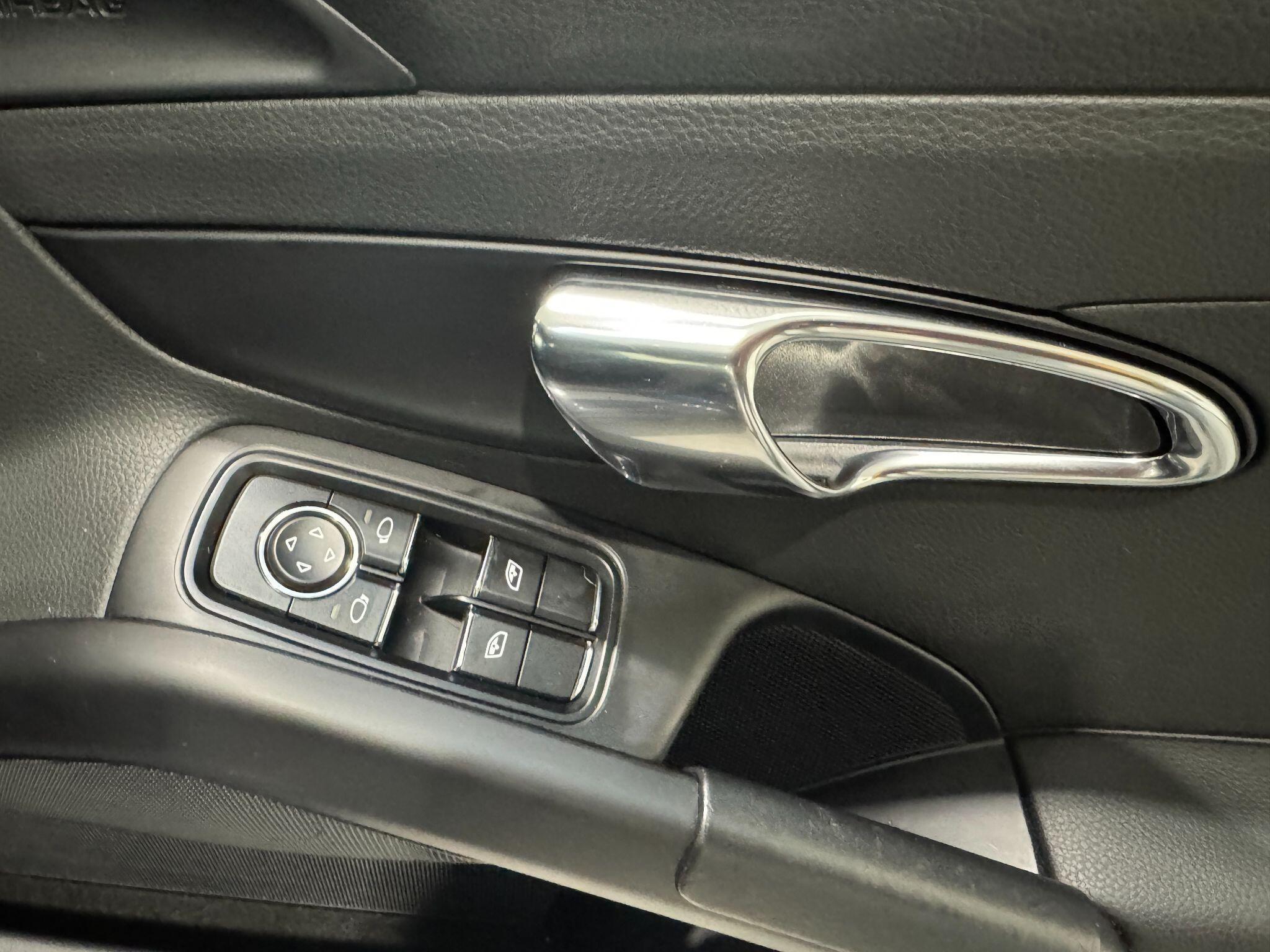 Porsche 718 Cayman - Image 56