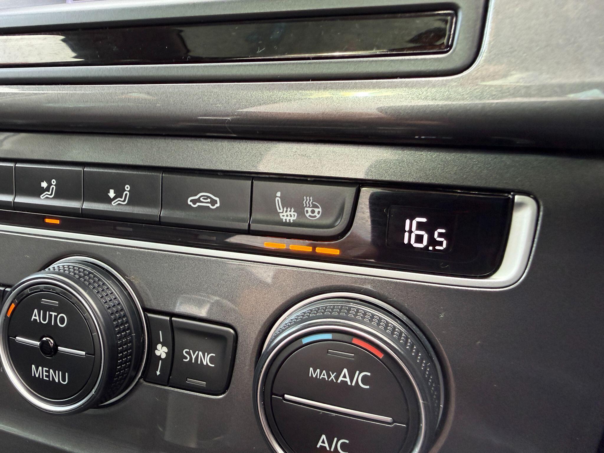 Volkswagen Golf - Image 60