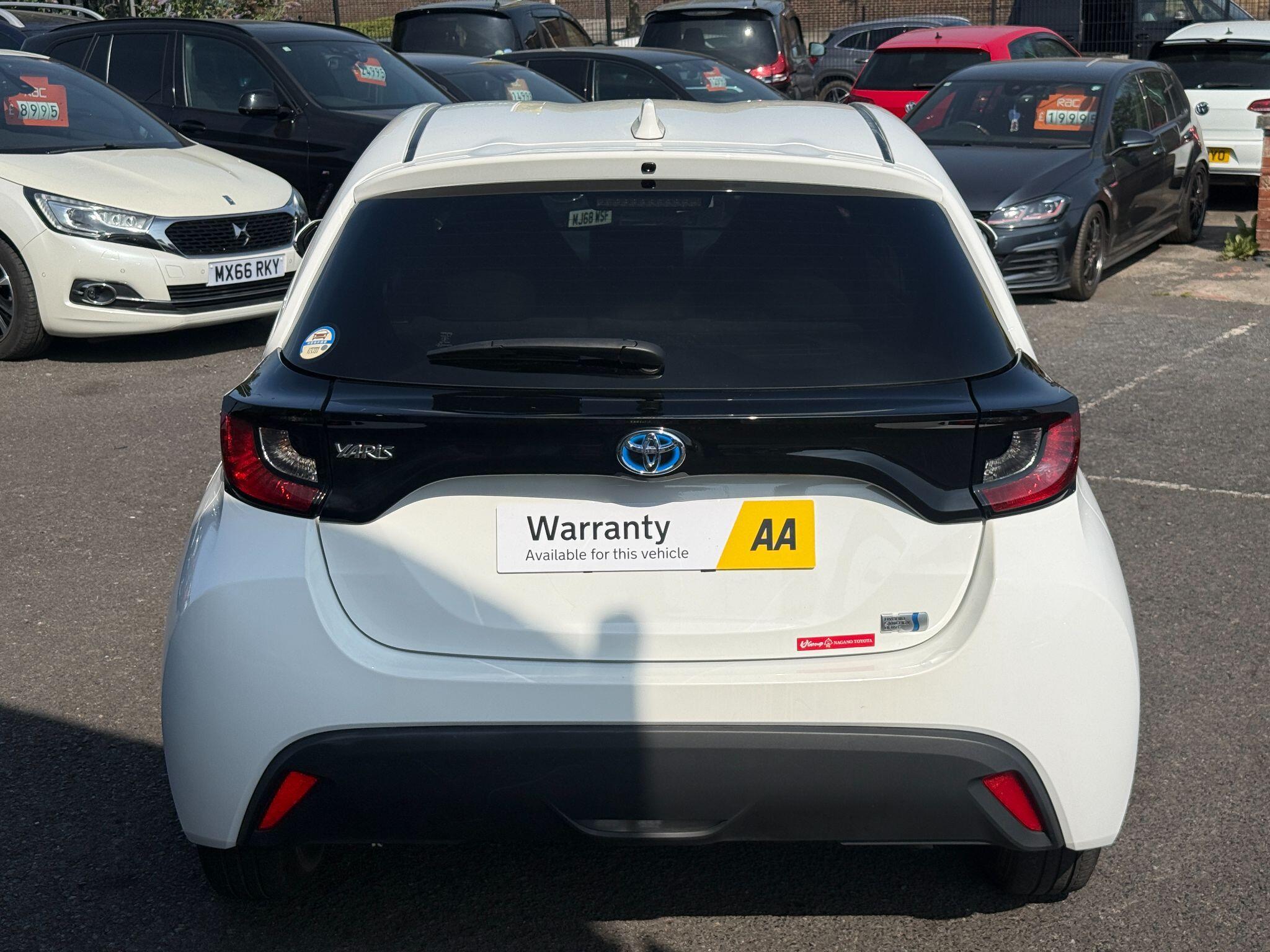 Toyota Yaris - Image 16