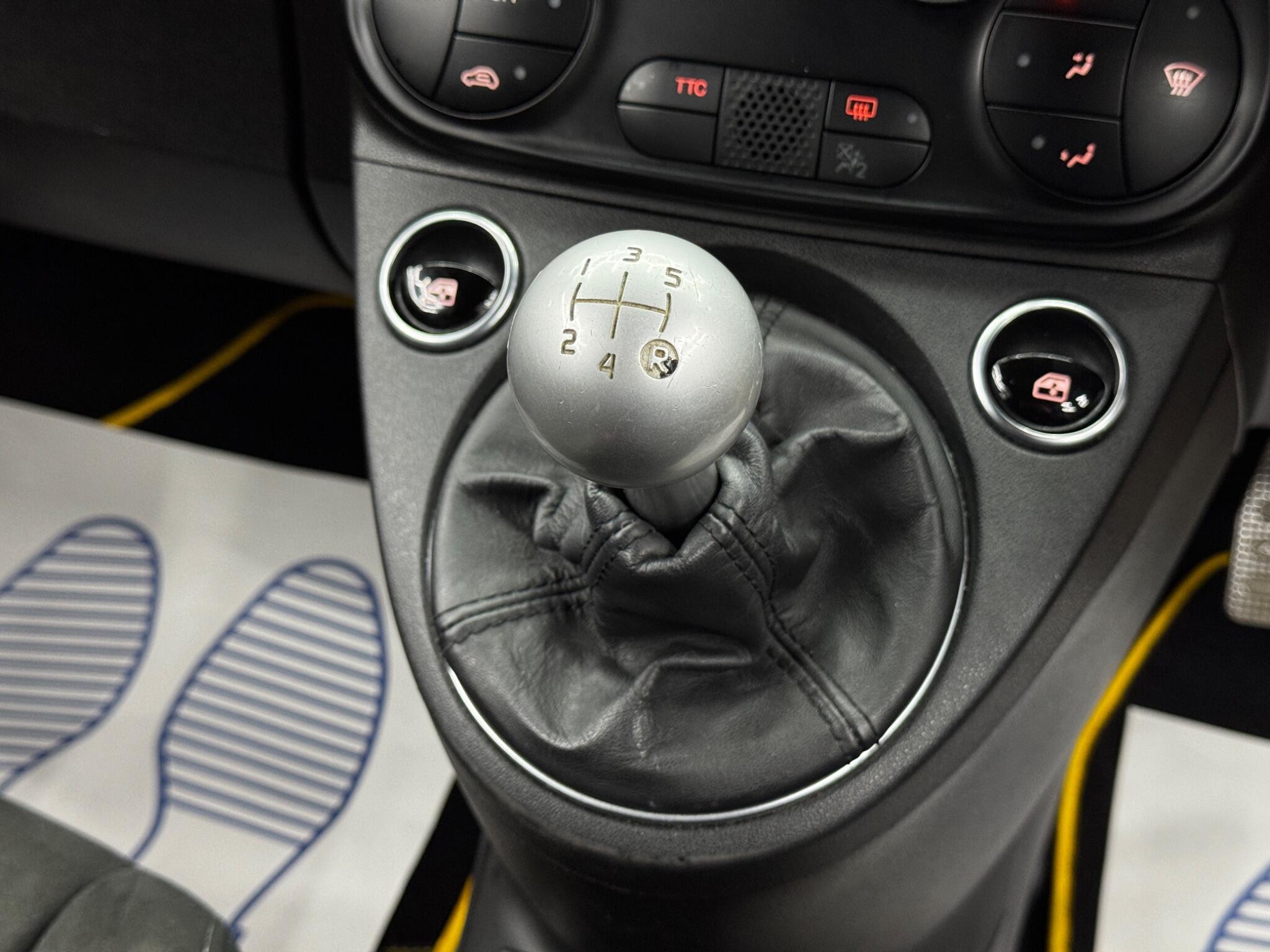 Abarth 595 - Image 25