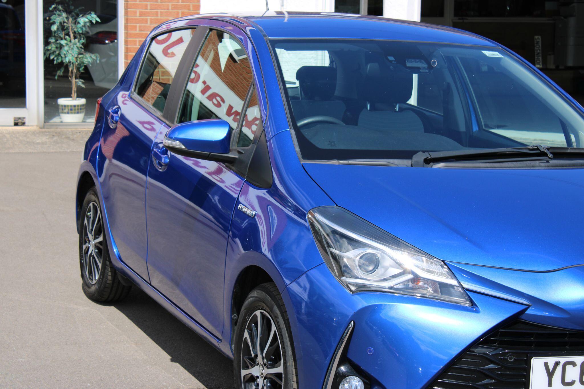 Toyota Yaris - Image 6