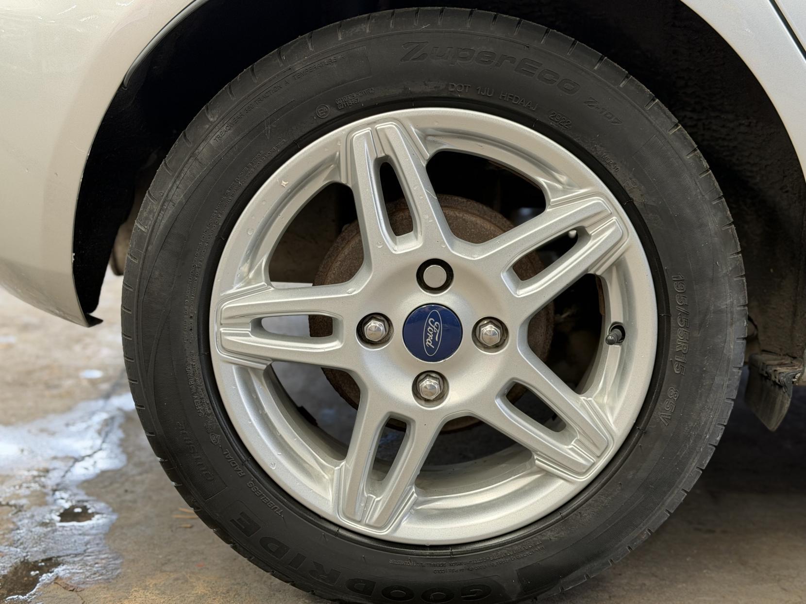 Ford Fiesta - Image 15