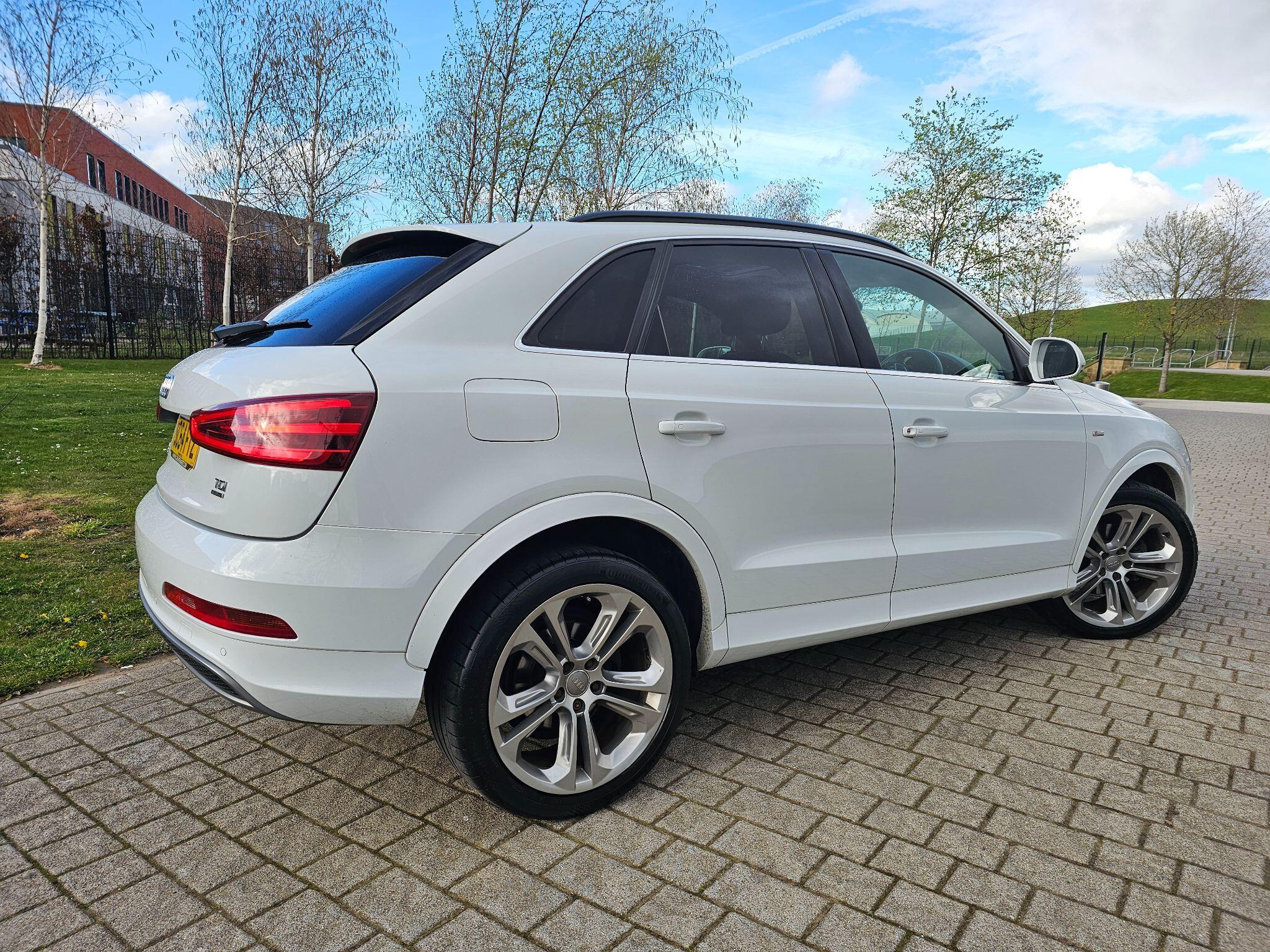 Audi Q3 - Image 15