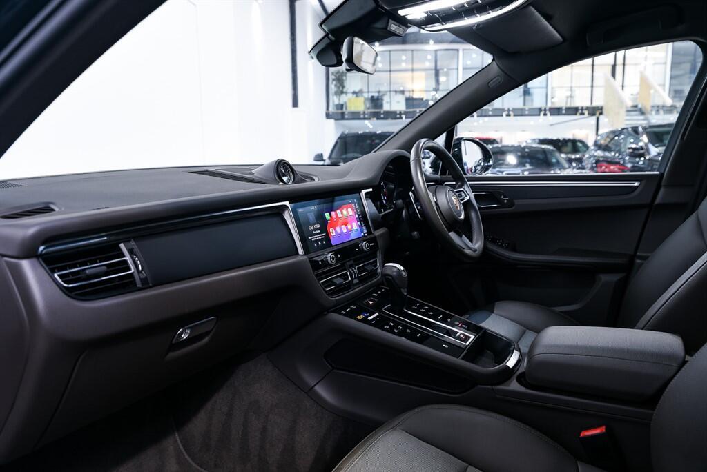 Porsche Macan - Image 19