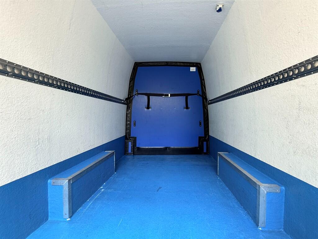Mercedes Sprinter - Image 8