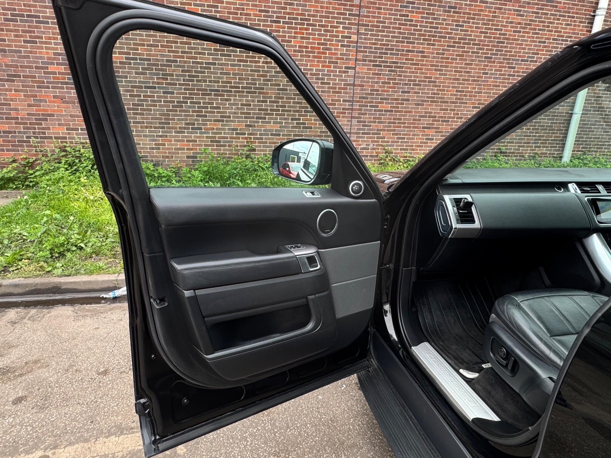 Land Rover RANGE ROVER SPORT - Image 40
