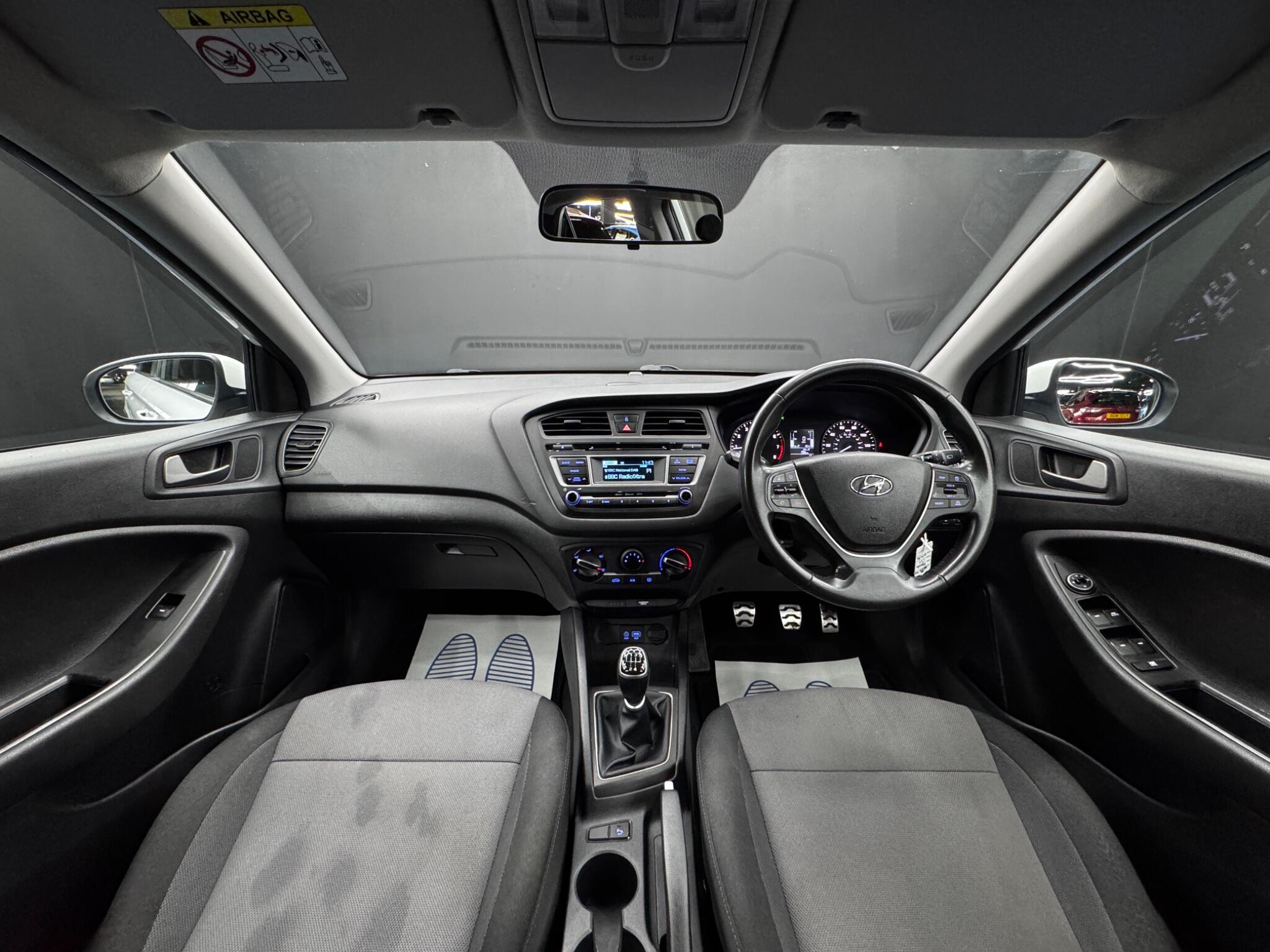 Hyundai i20 - Image 17