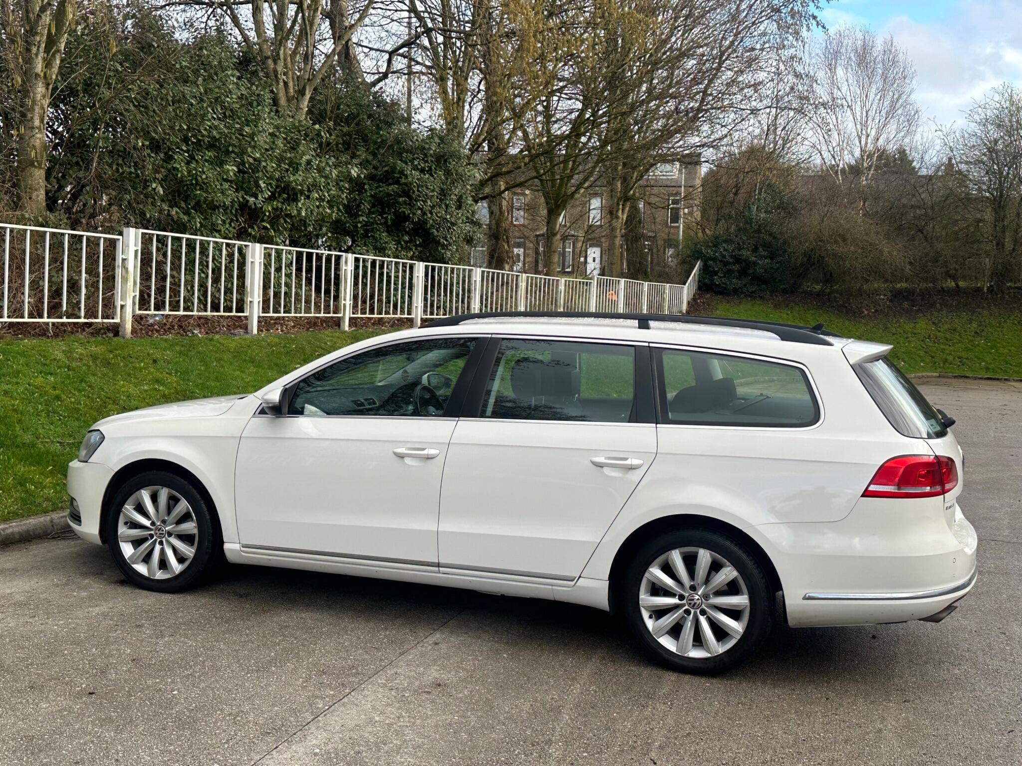 Volkswagen Passat - Image 15