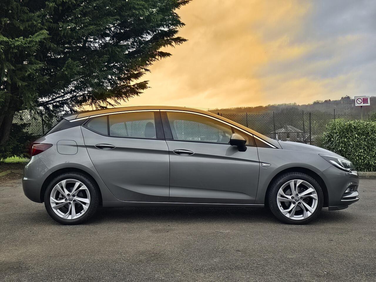 Vauxhall Astra - Image 19