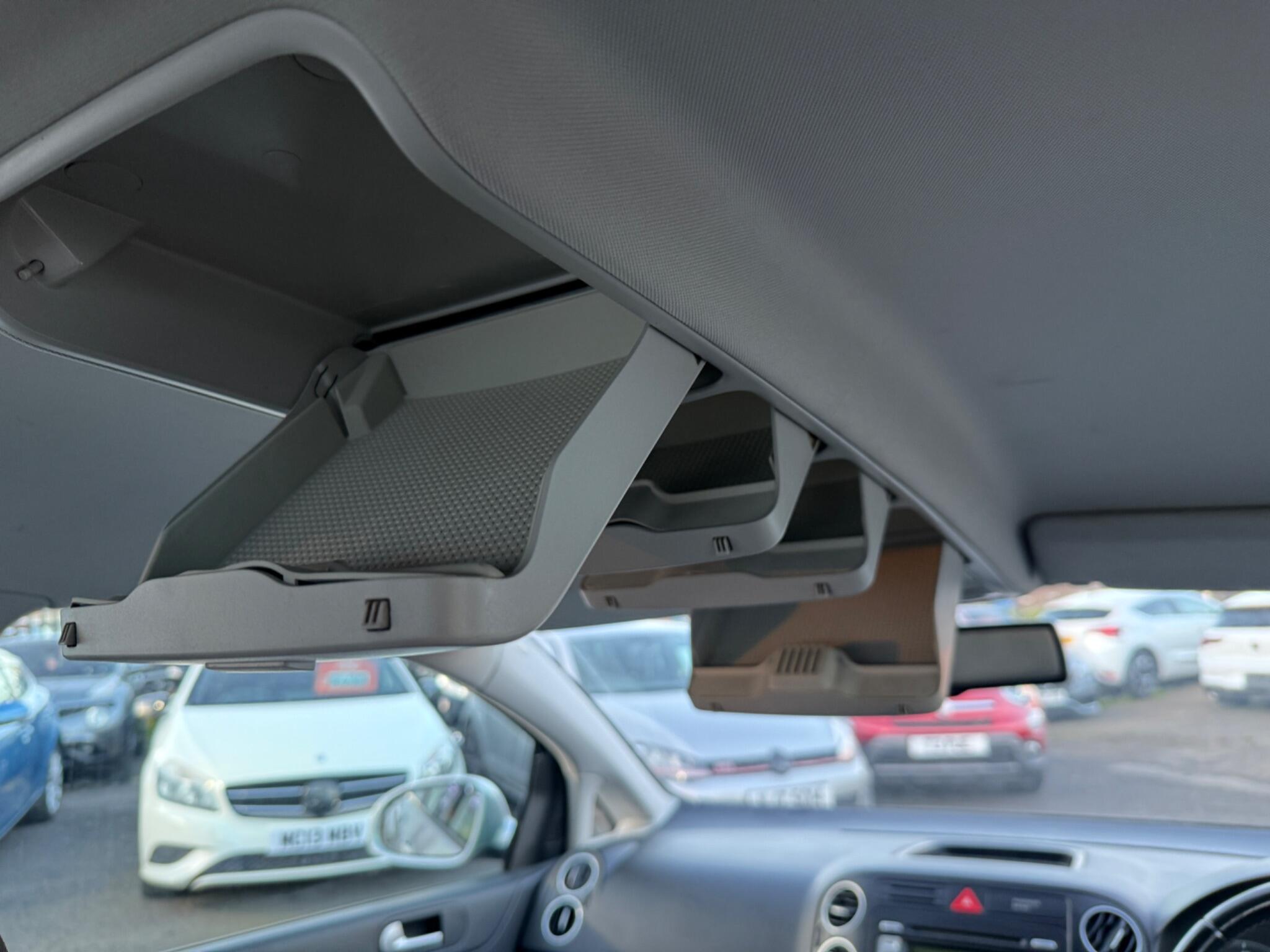 Volkswagen Golf Plus - Image 32