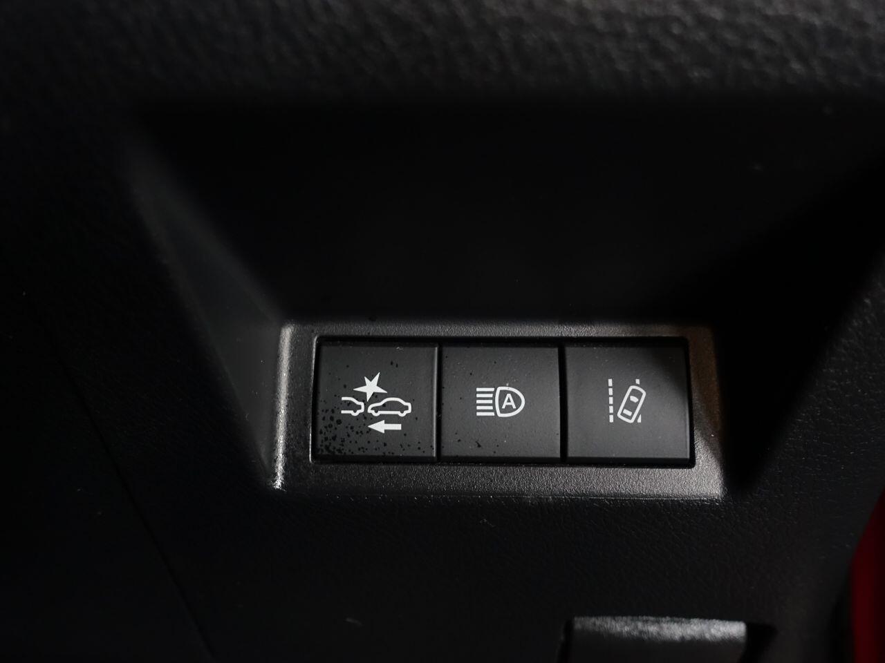 Toyota Yaris - Image 19