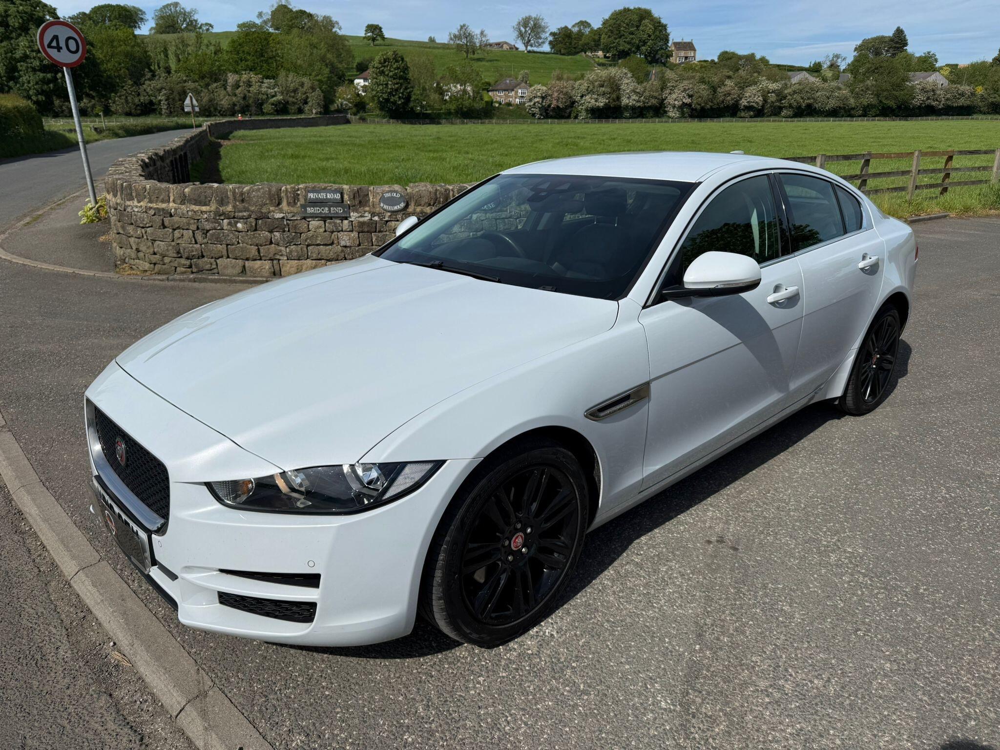 Jaguar XE - Image 2