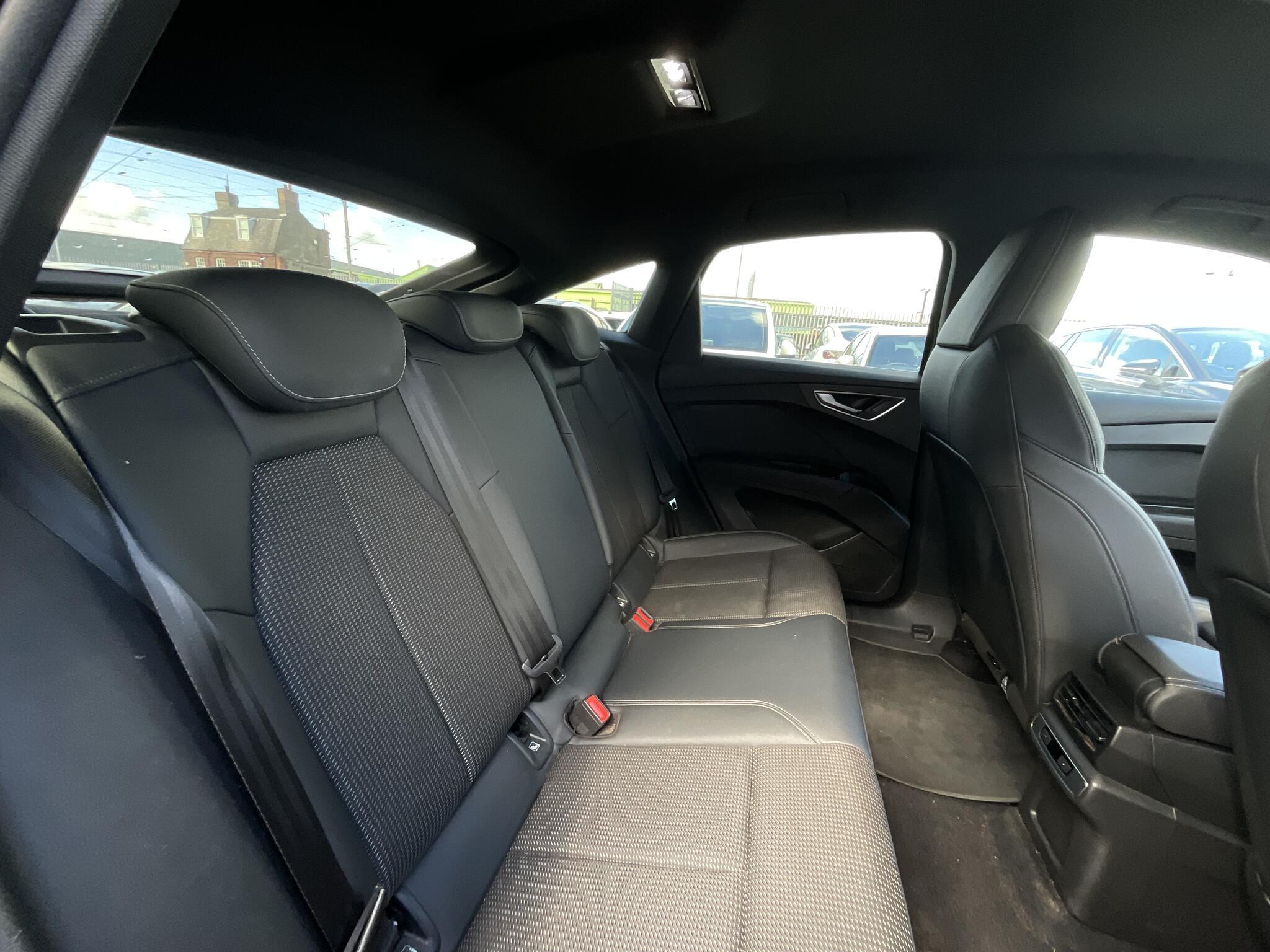 Audi Q4 E-Tron - Image 7