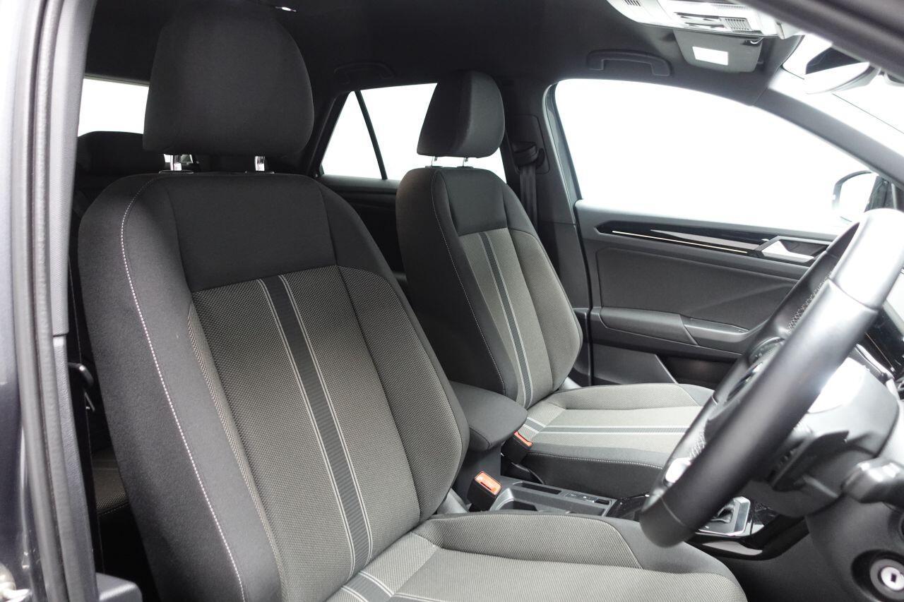Volkswagen T-Roc - Image 3