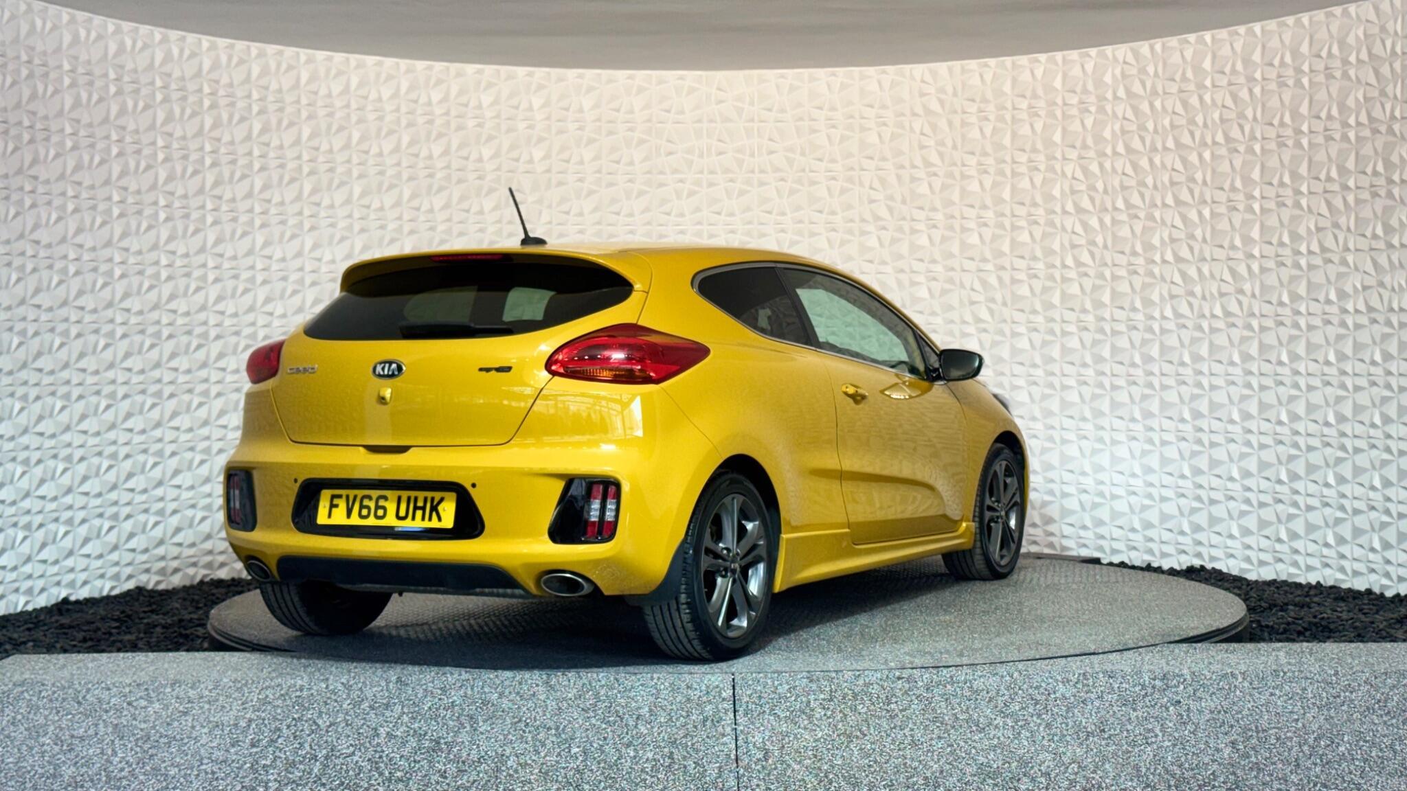 Kia ProCeed - Image 6