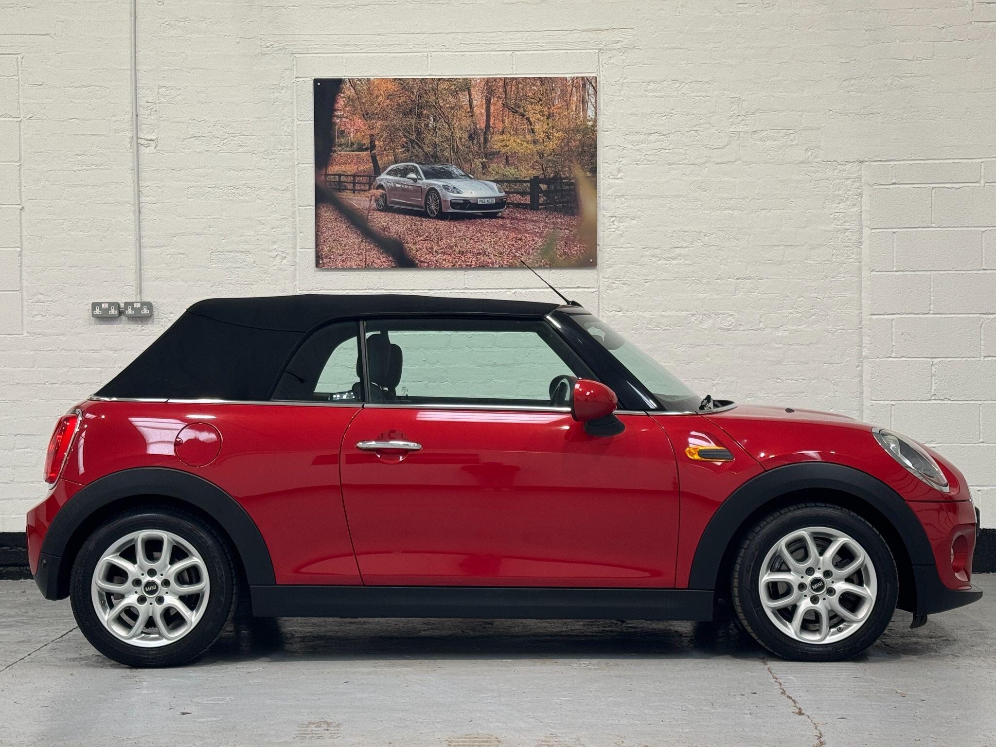 MINI Convertible - Image 13