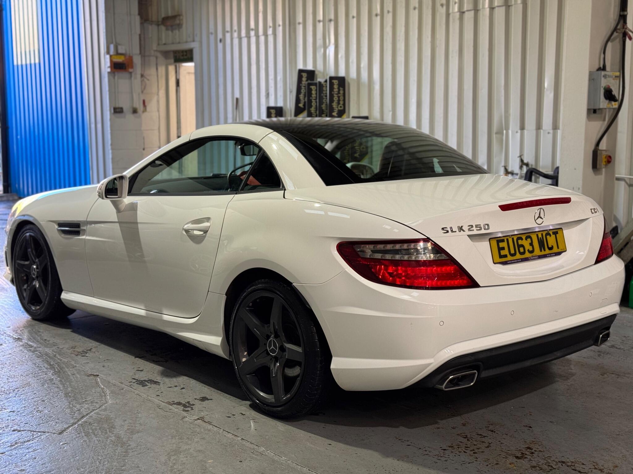 Mercedes SLK - Image 20