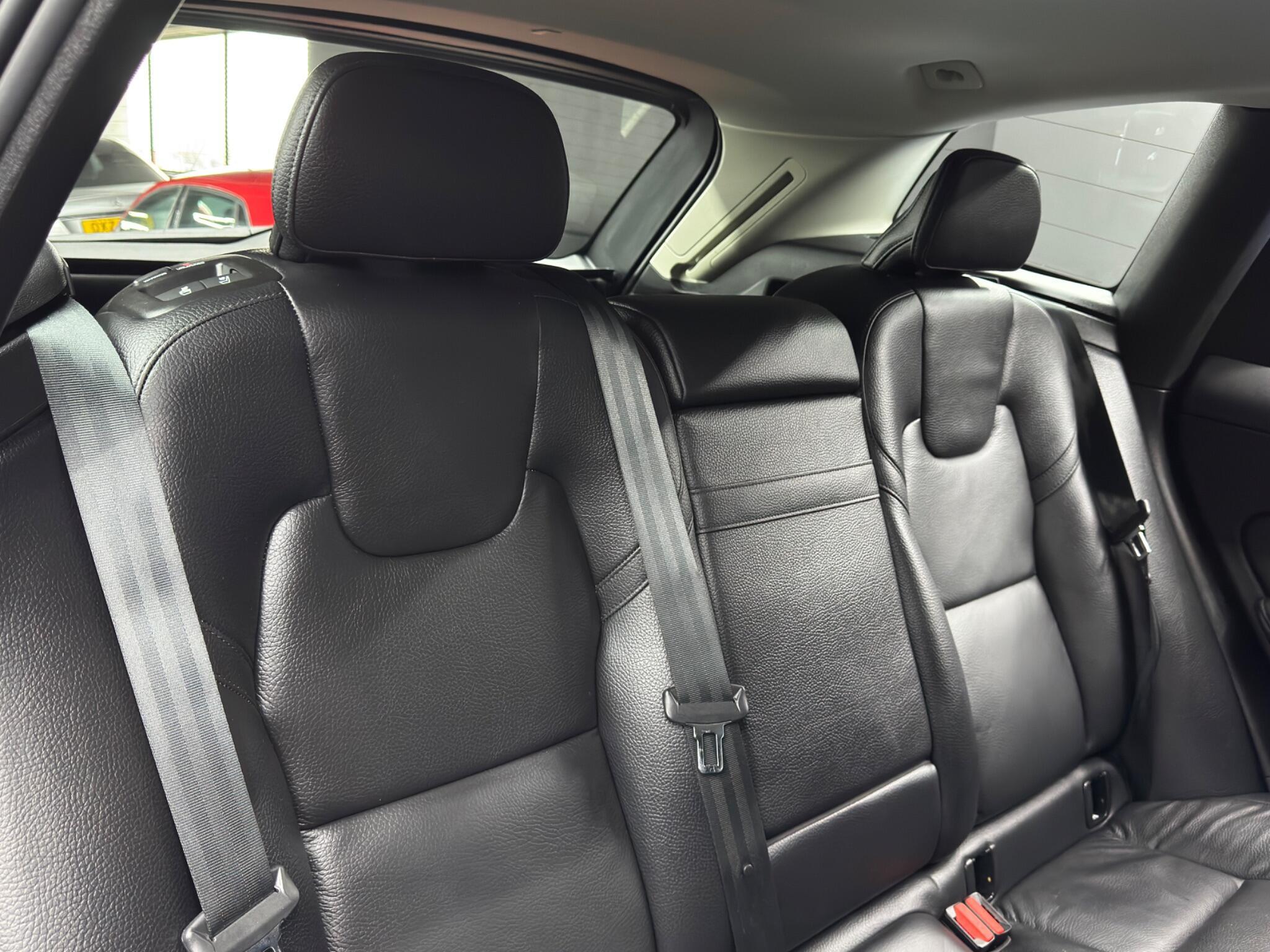 Volvo XC60 - Image 15