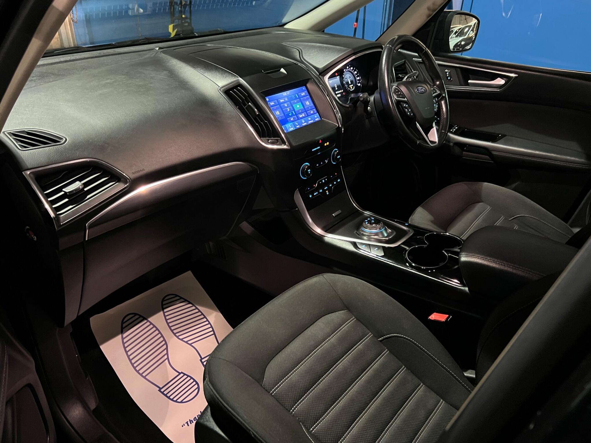 Ford Galaxy - Image 41