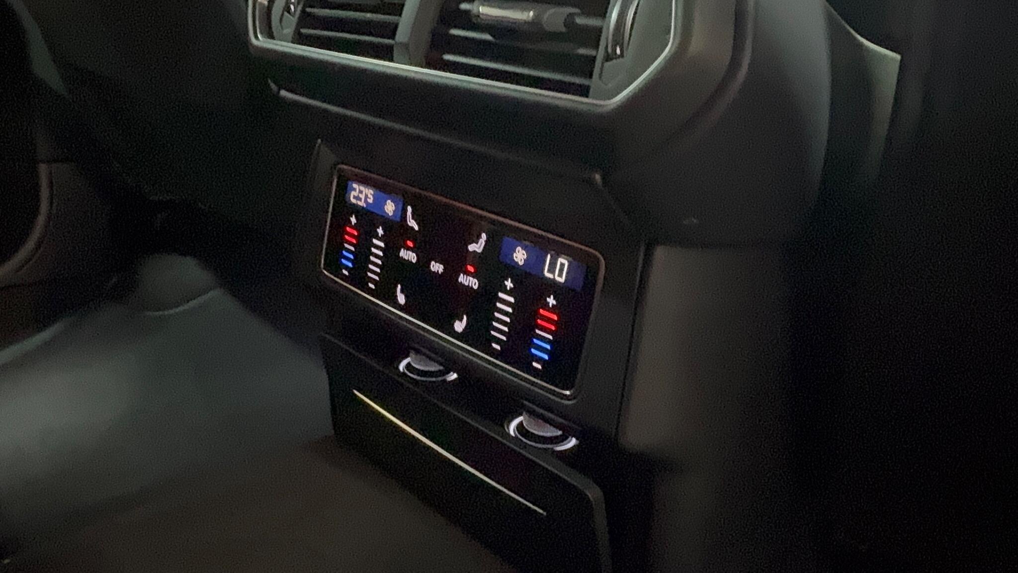 Lamborghini Urus - Image 17