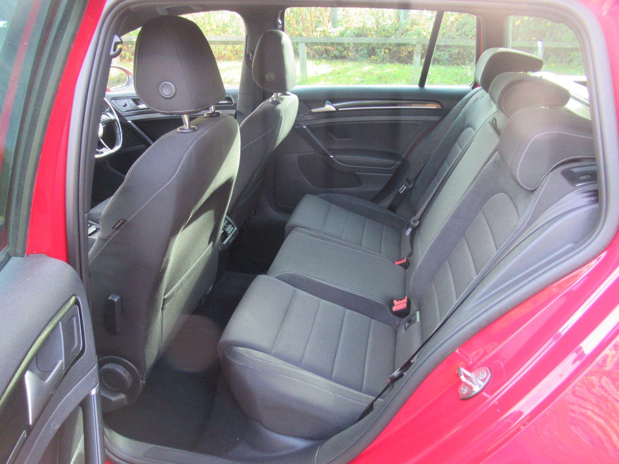 Volkswagen Golf - Image 21