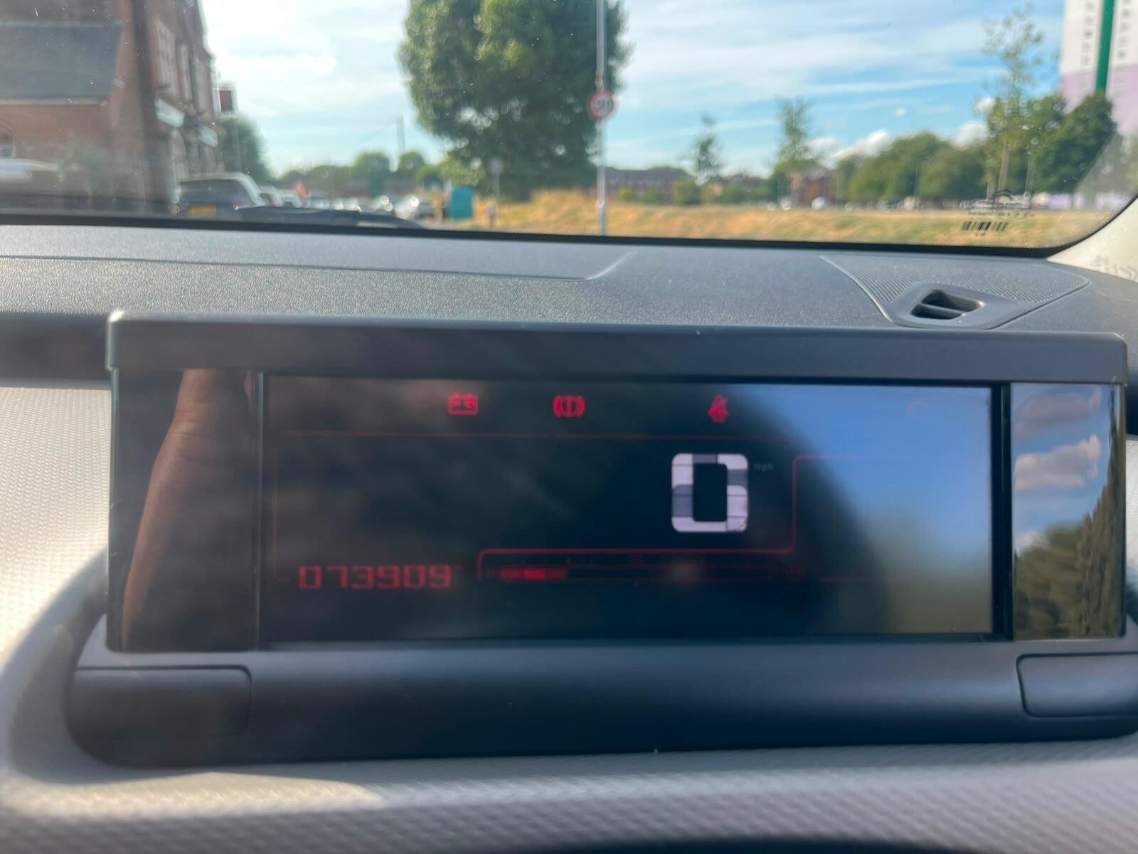Citroen C4 Cactus - Image 18