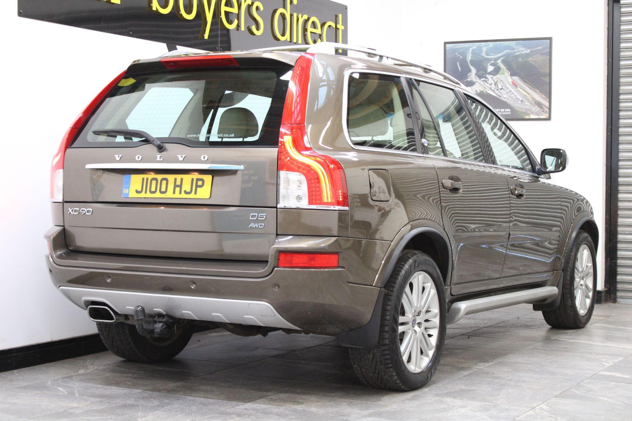 Volvo XC90 - Image 12