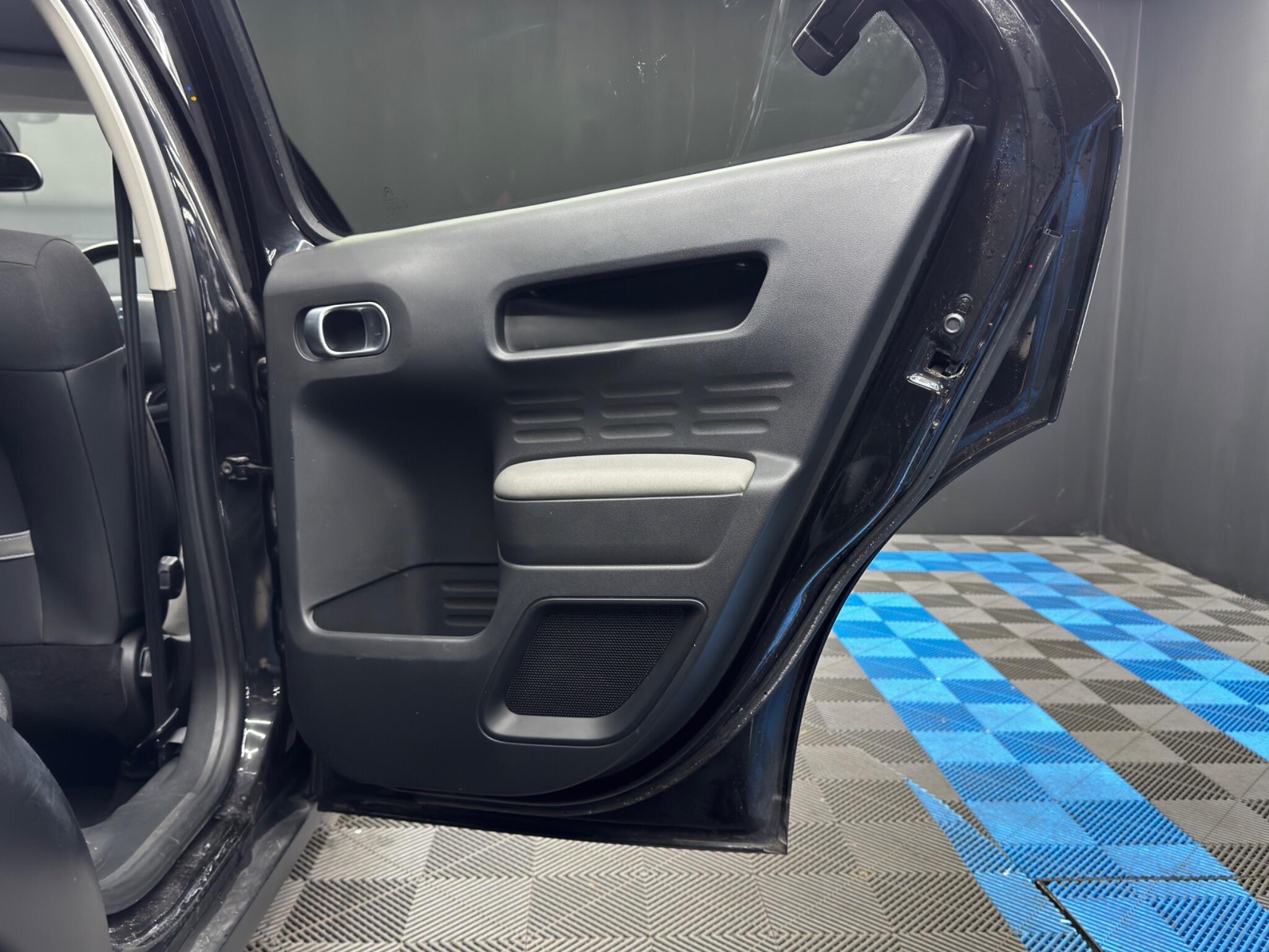 Citroen C4 Cactus - Image 38