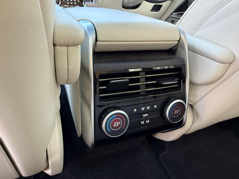 Land Rover Range Rover - Image 11