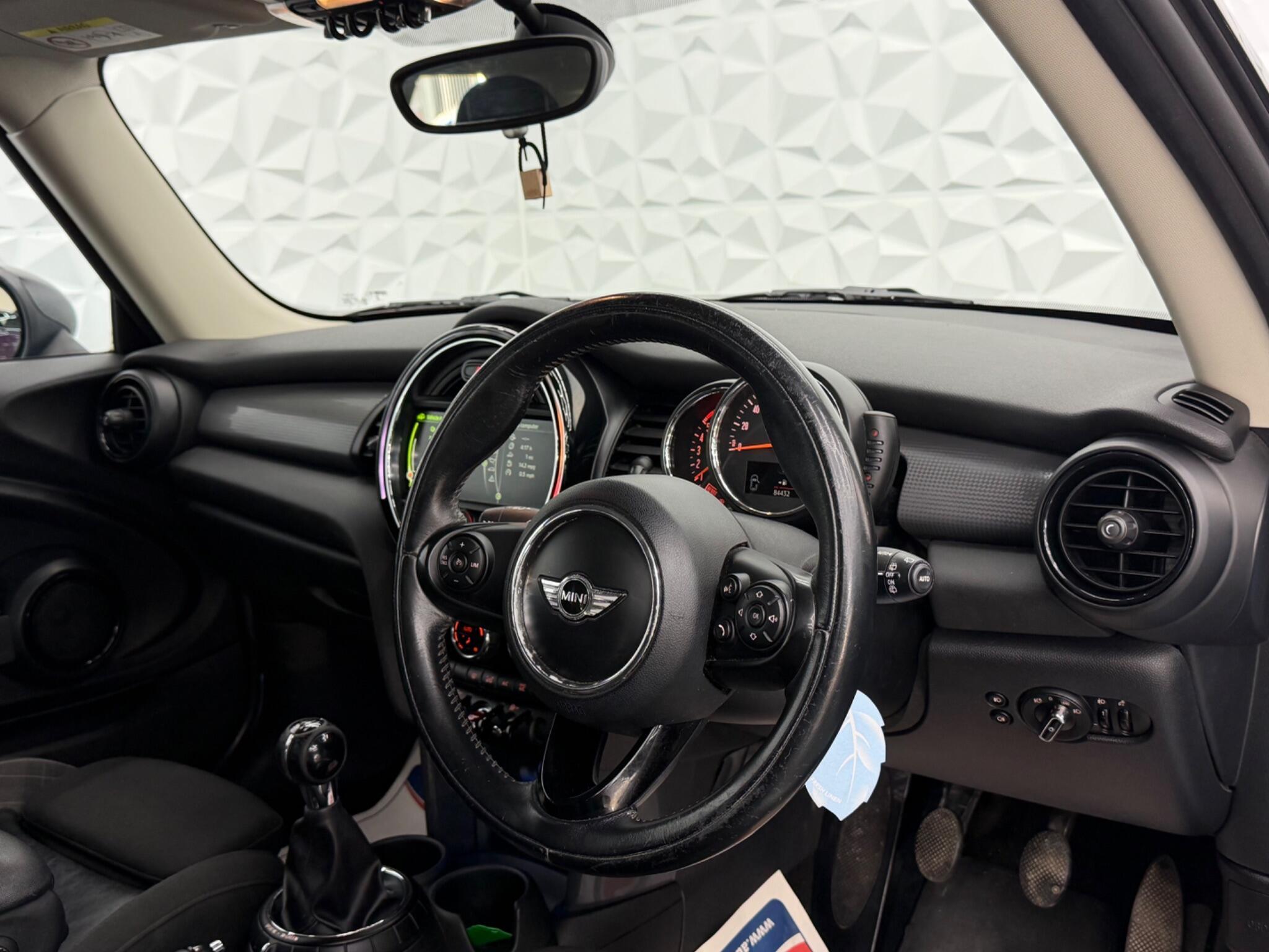 MINI Hatch - Image 17