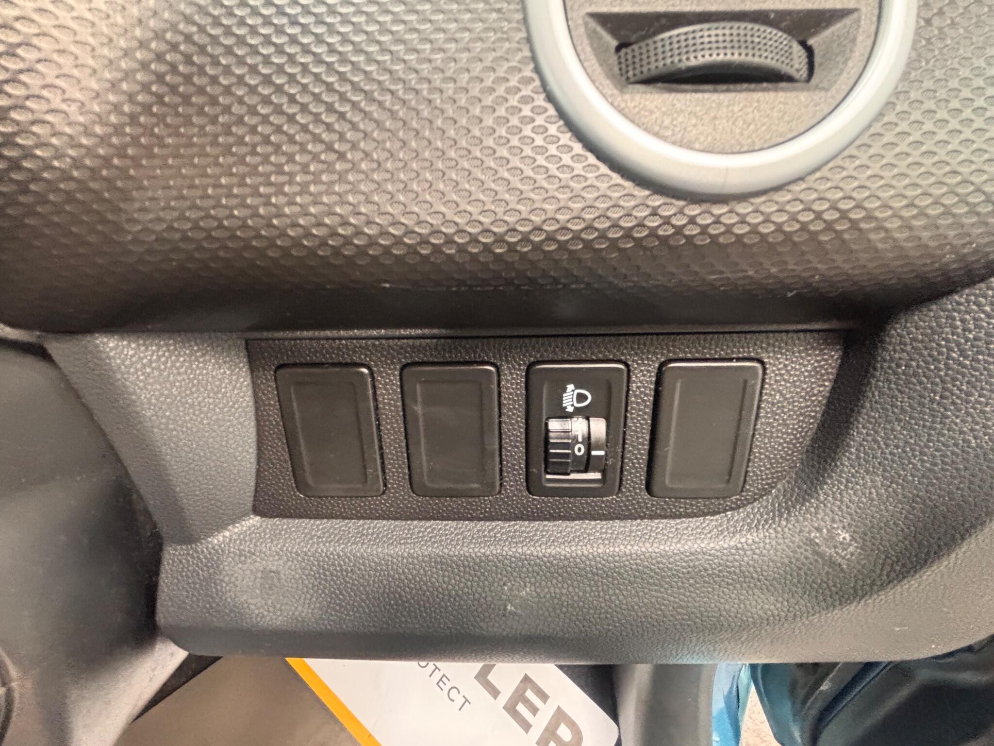 Suzuki Splash - Image 14