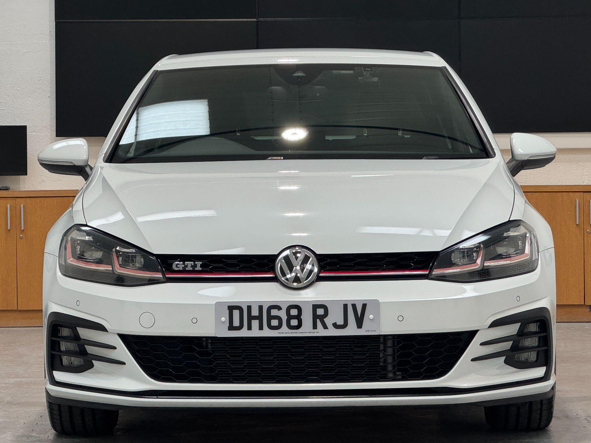 Volkswagen Golf - Image 6