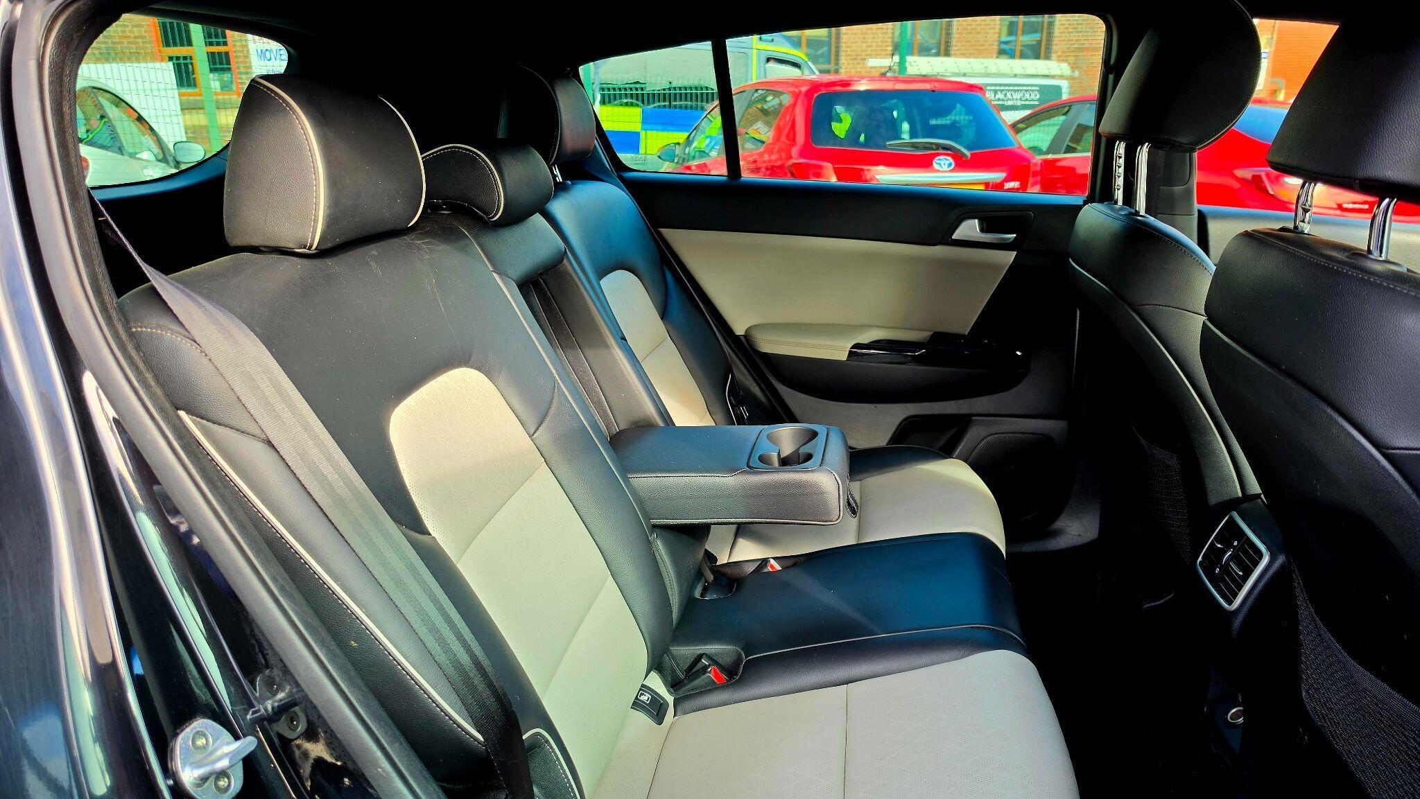 Kia Sportage - Image 19