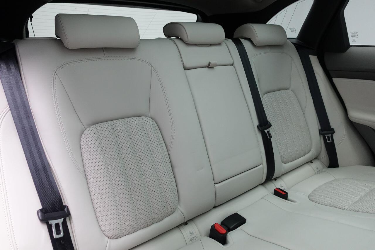 Jaguar F-Pace - Image 26