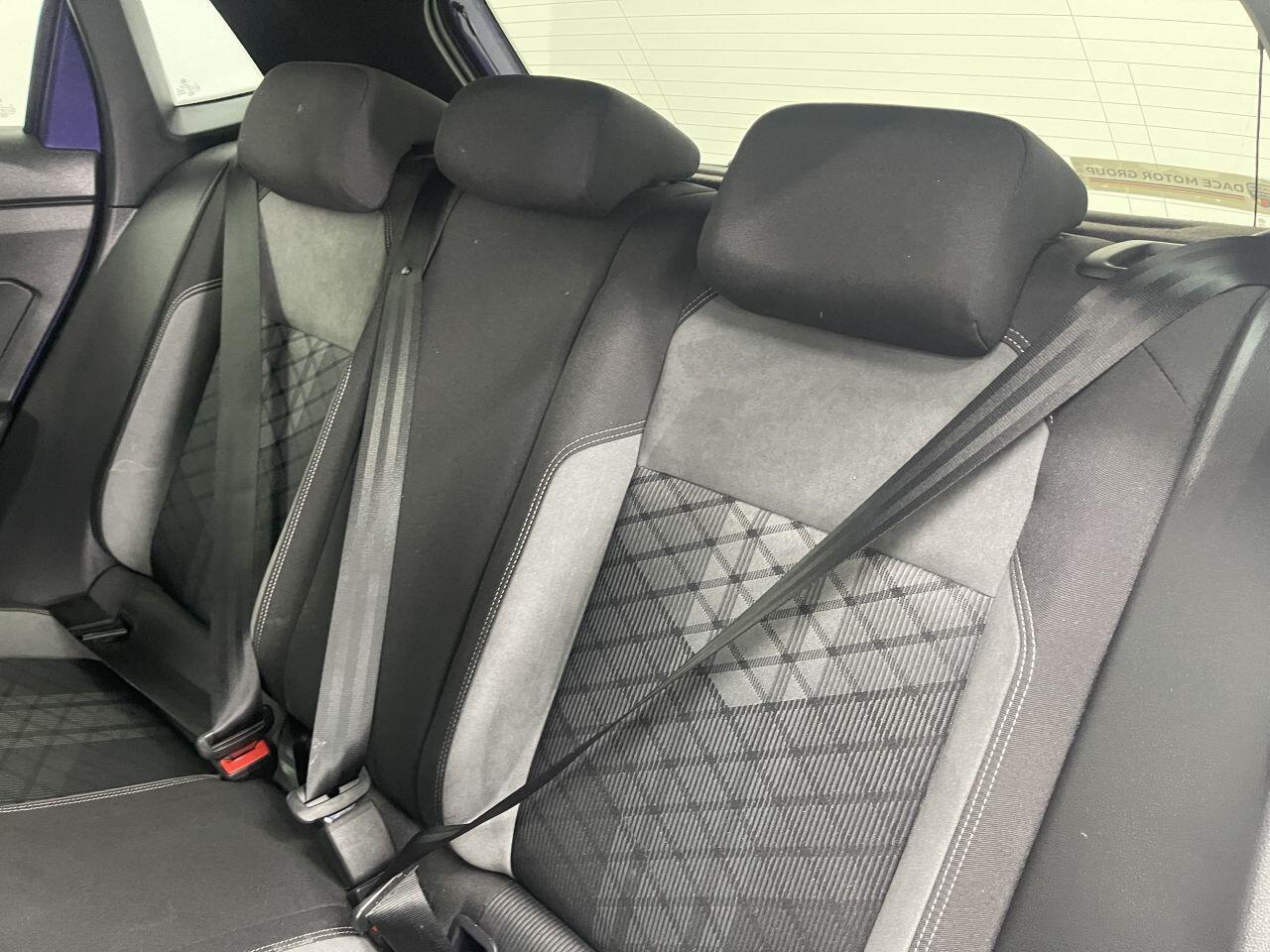 Volkswagen Polo - Image 18