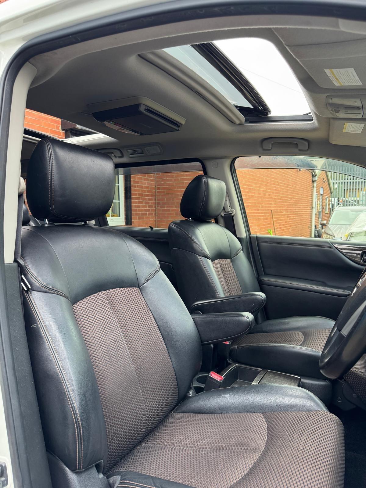 Nissan Elgrand - Image 32