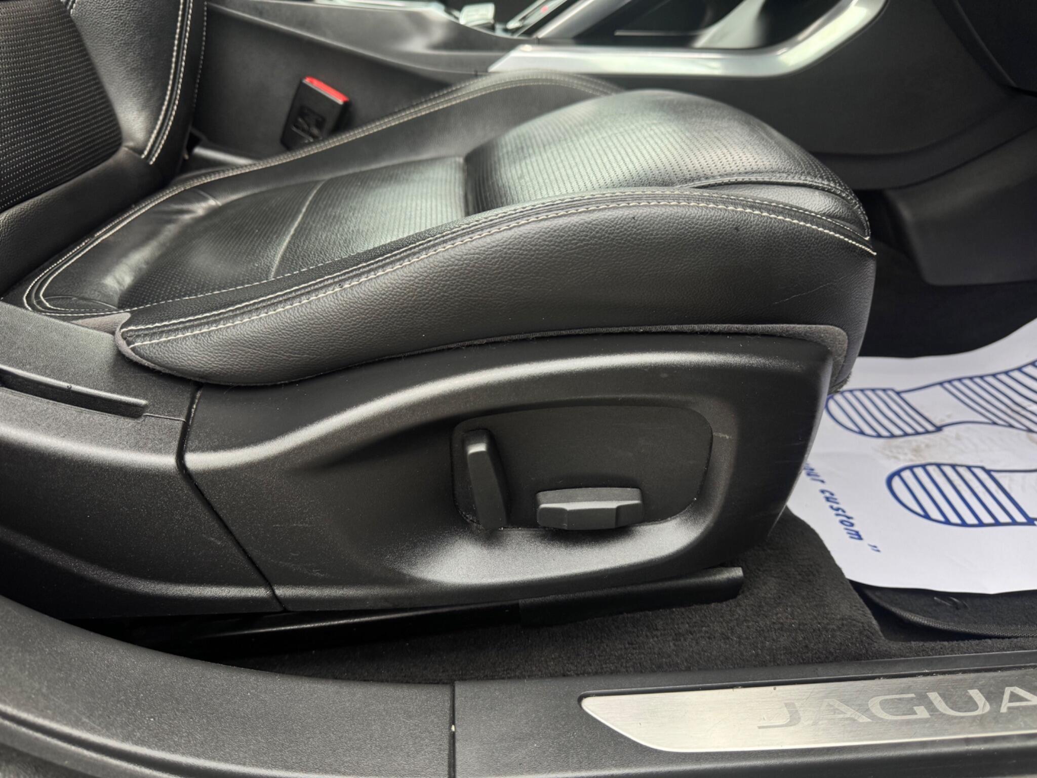 Jaguar I-Pace - Image 61