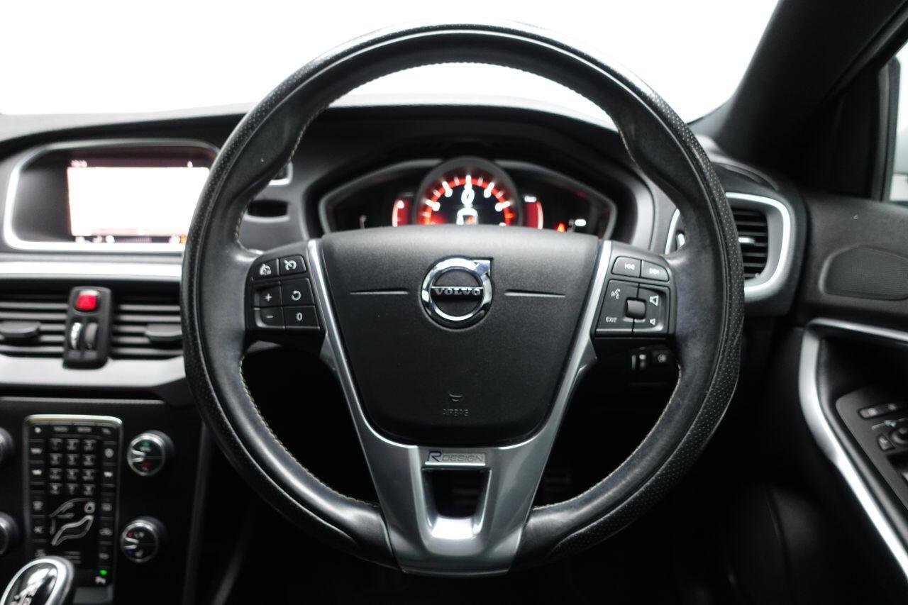 Volvo V40 - Image 29