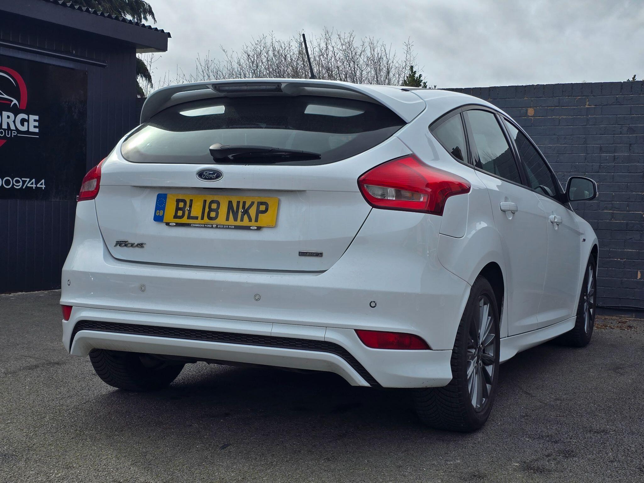 Ford Focus - Image 7