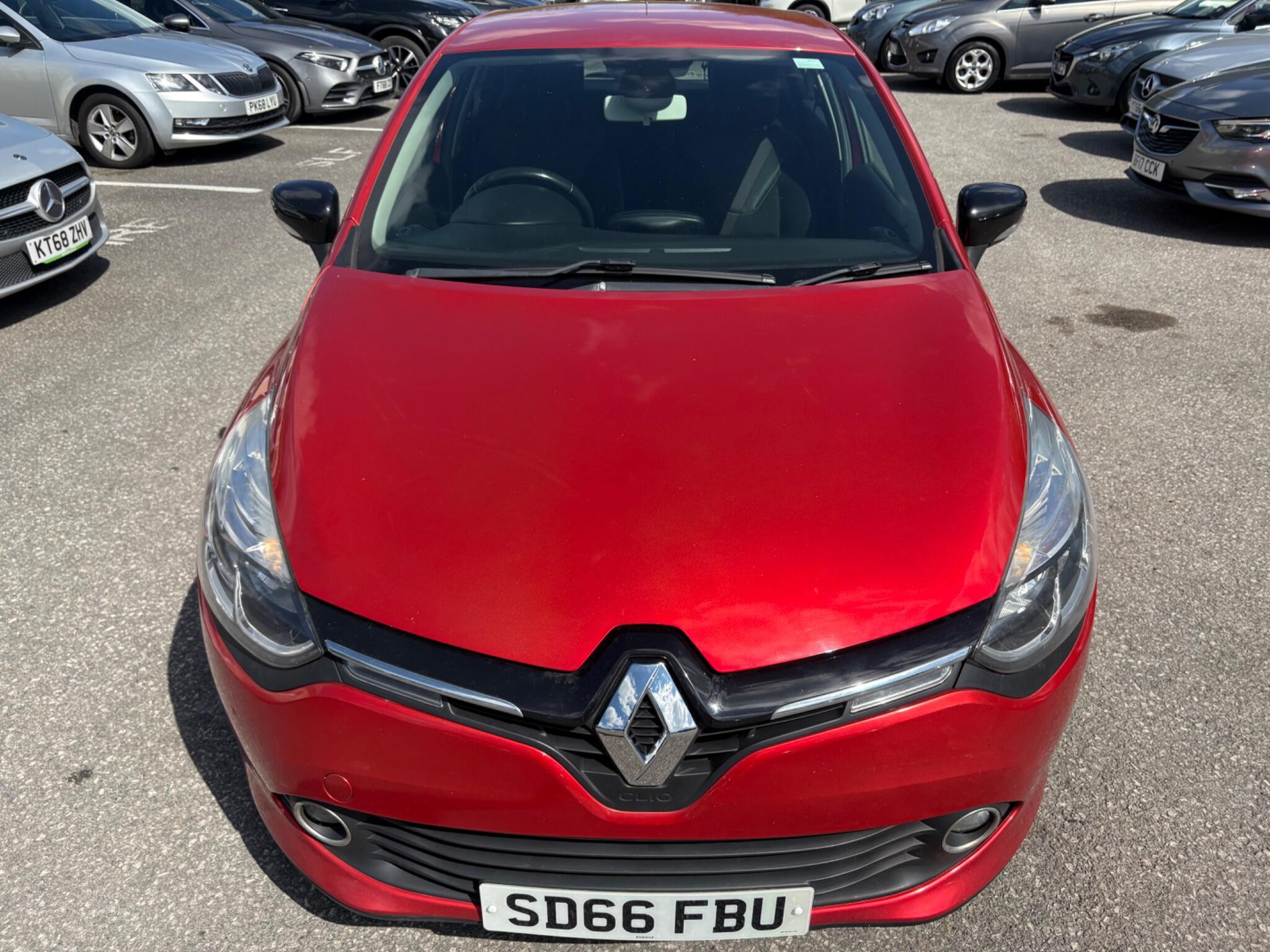 Renault Clio - Image 5