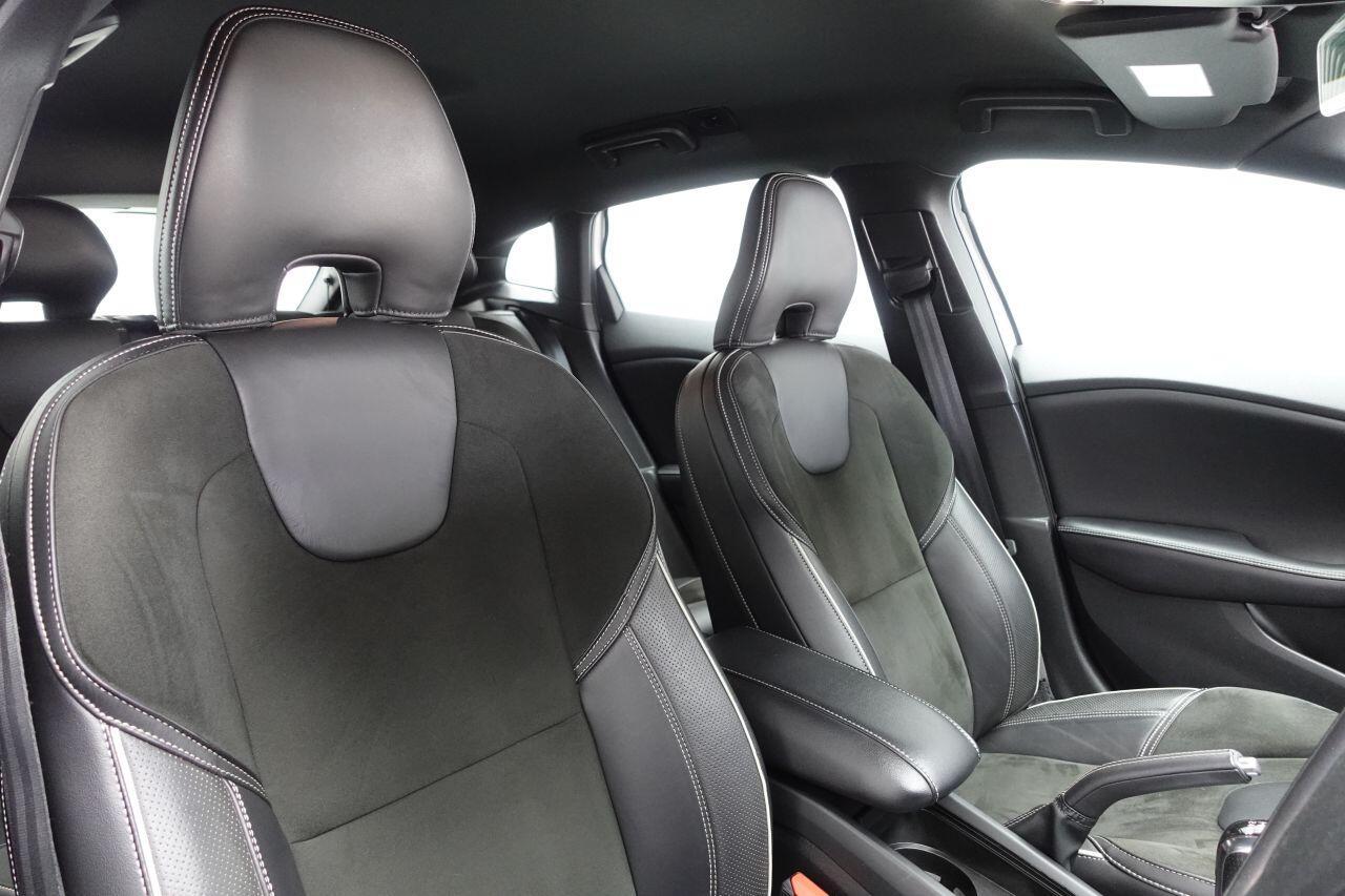 Volvo V40 - Image 3