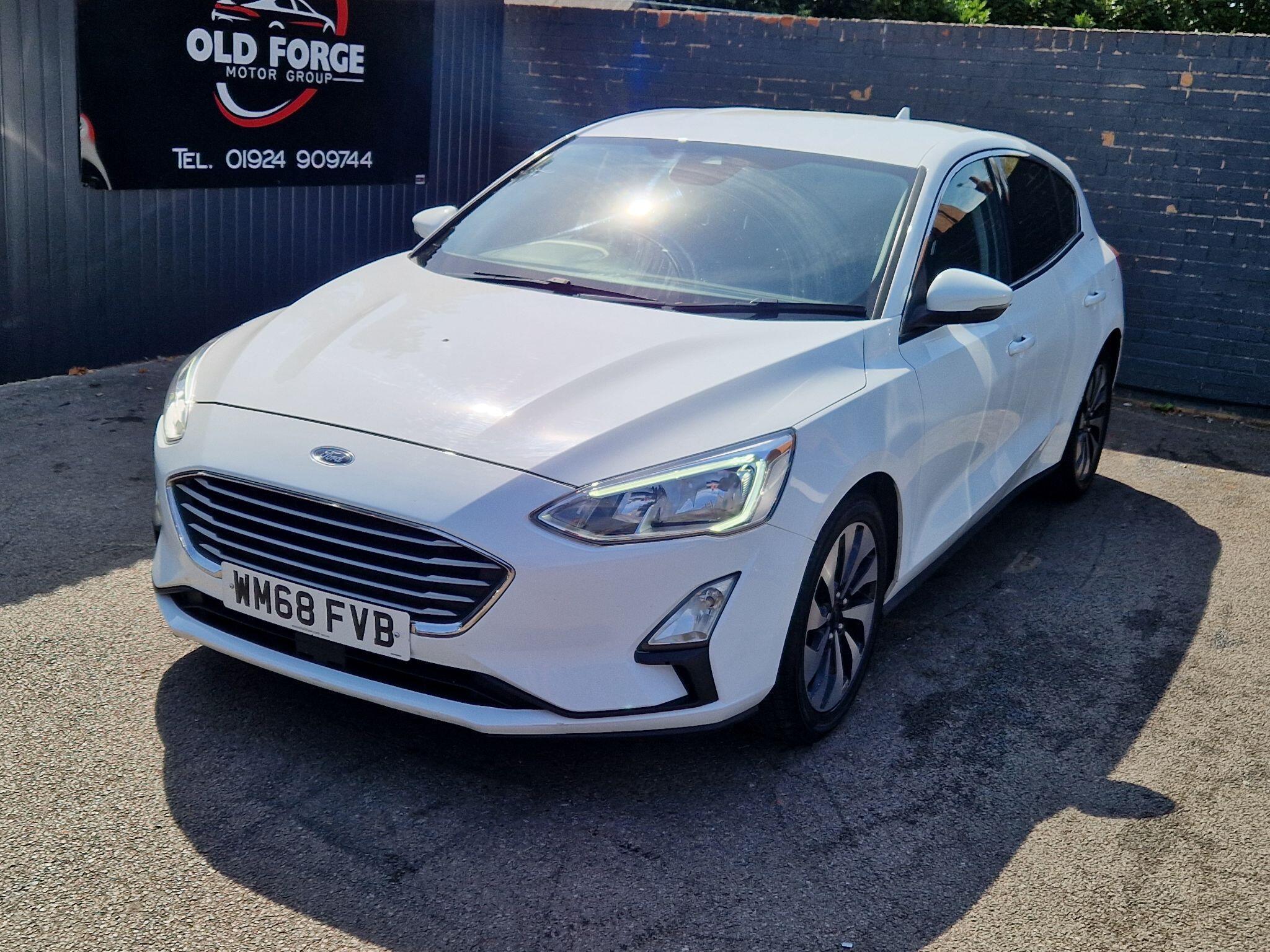 Ford Focus - Image 13