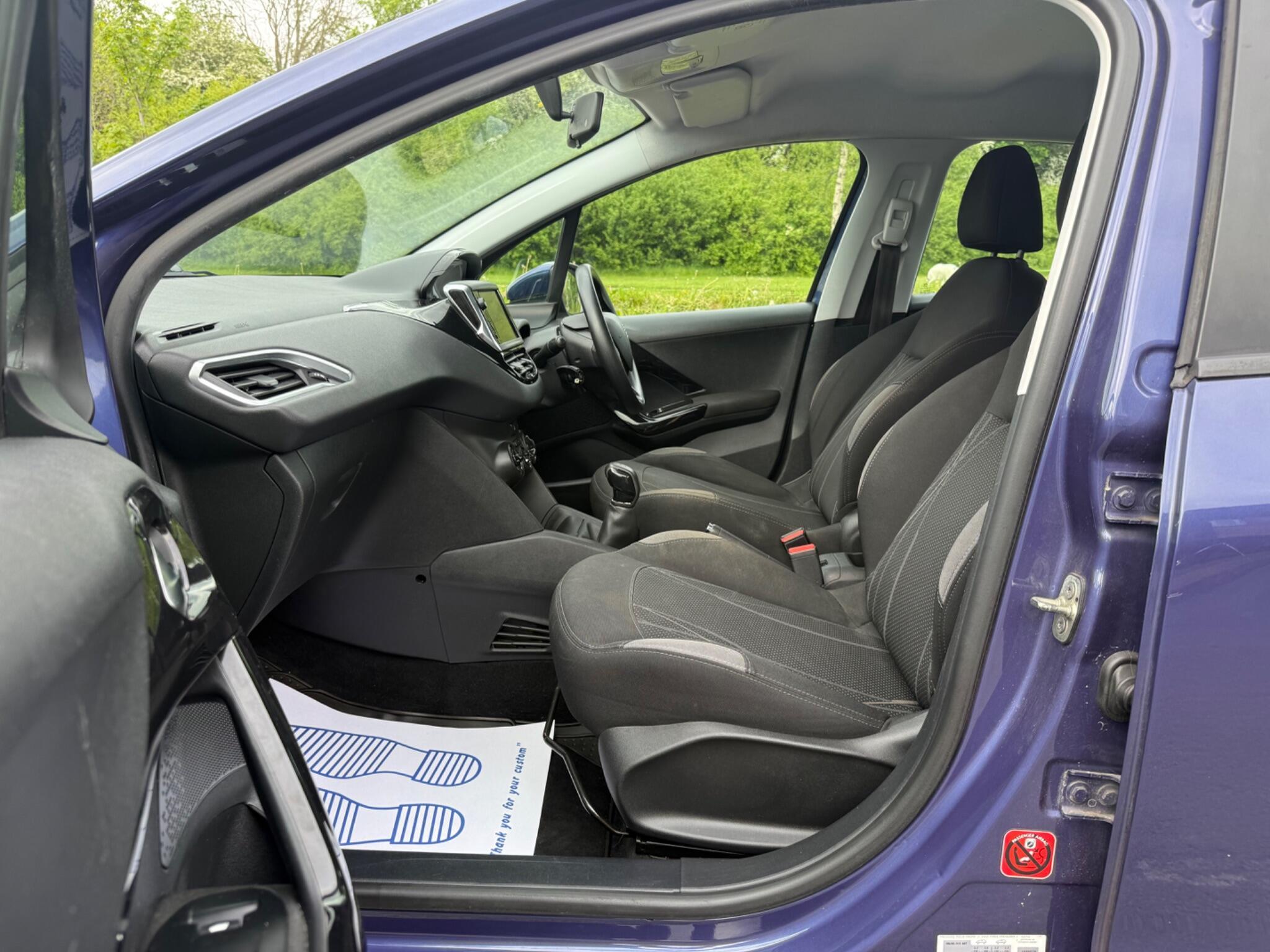 Peugeot 208 - Image 7
