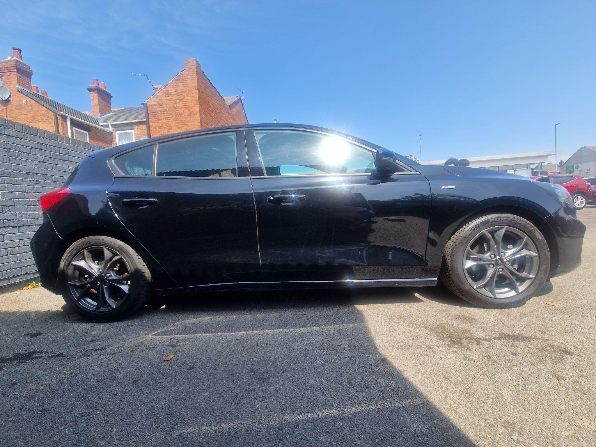 Ford Focus - Image 7