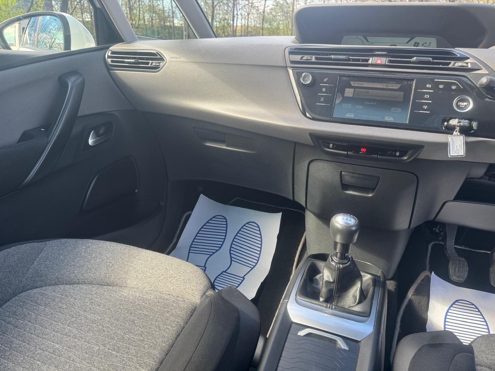 Citroen C4 Picasso - Image 17